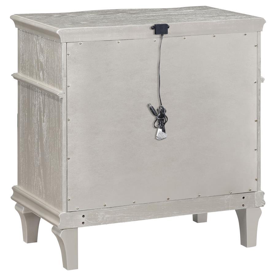 Evangeline - 3-Drawer Nightstand - Silver Oak - Best Buy Furniture