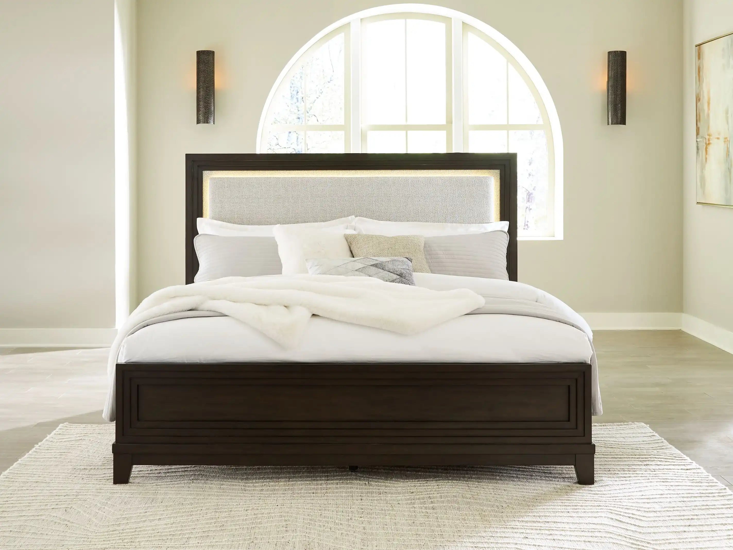 Neymorton - Upholstered Panel Bed - Best Buy Furniture