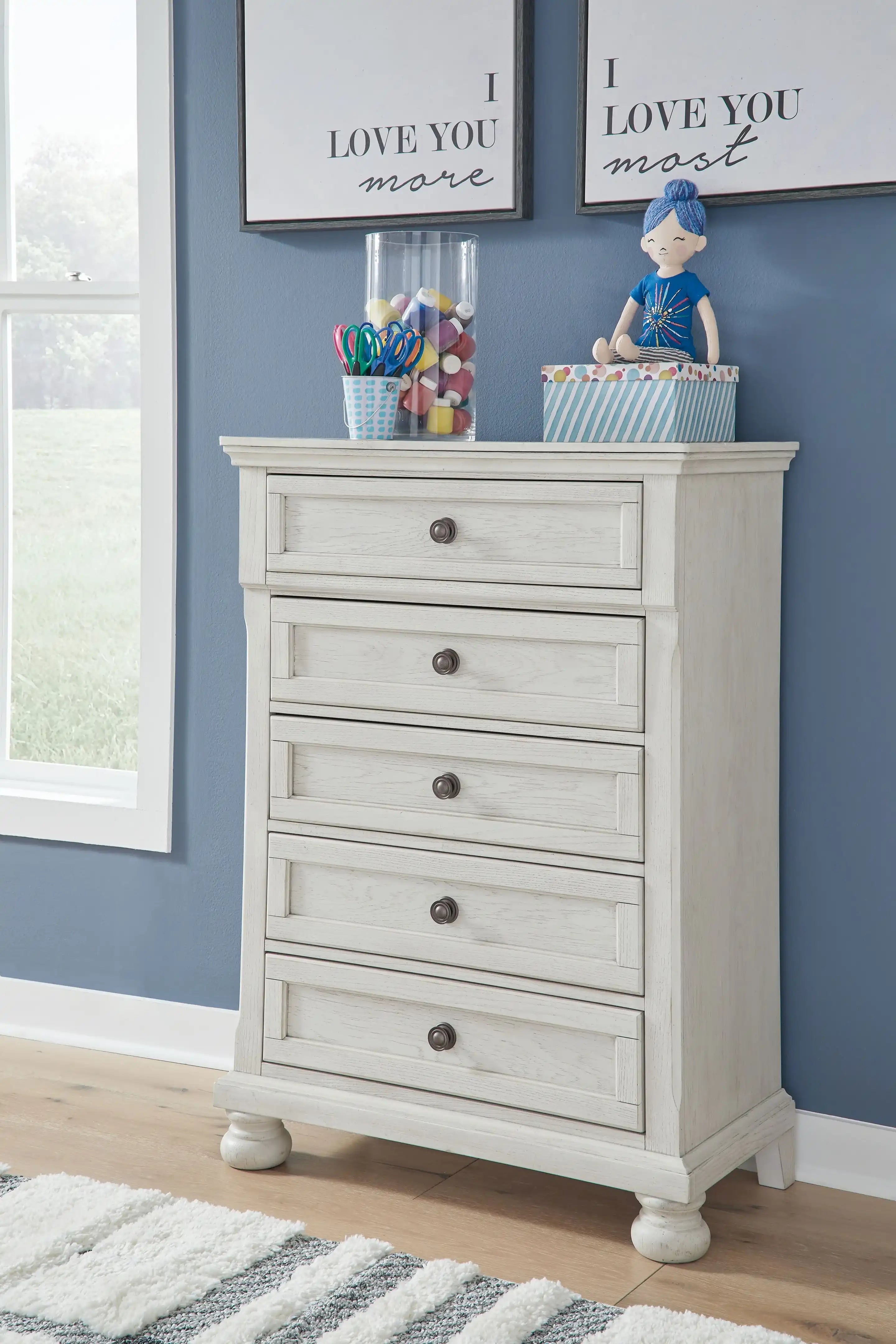 Robbinsdale - Five Drawer Chest - Youth - Antique White - Best Buy Furniture