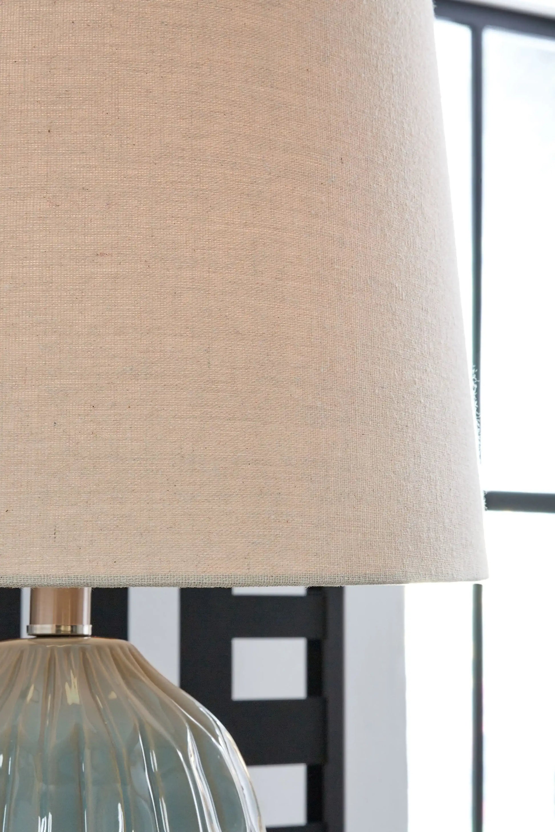 Hadbury - Ceramic Table Lamp (Set of 2) - Best Buy Furniture