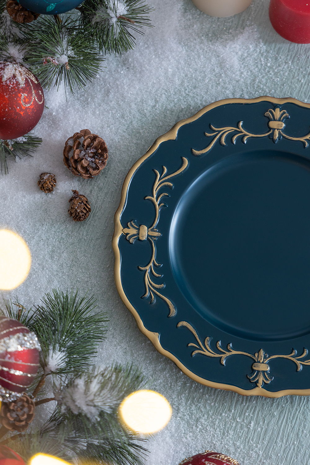 Plastic Charger Plate (Set of 8) - Blue / Gold / Polypropylene - Best Buy Furniture