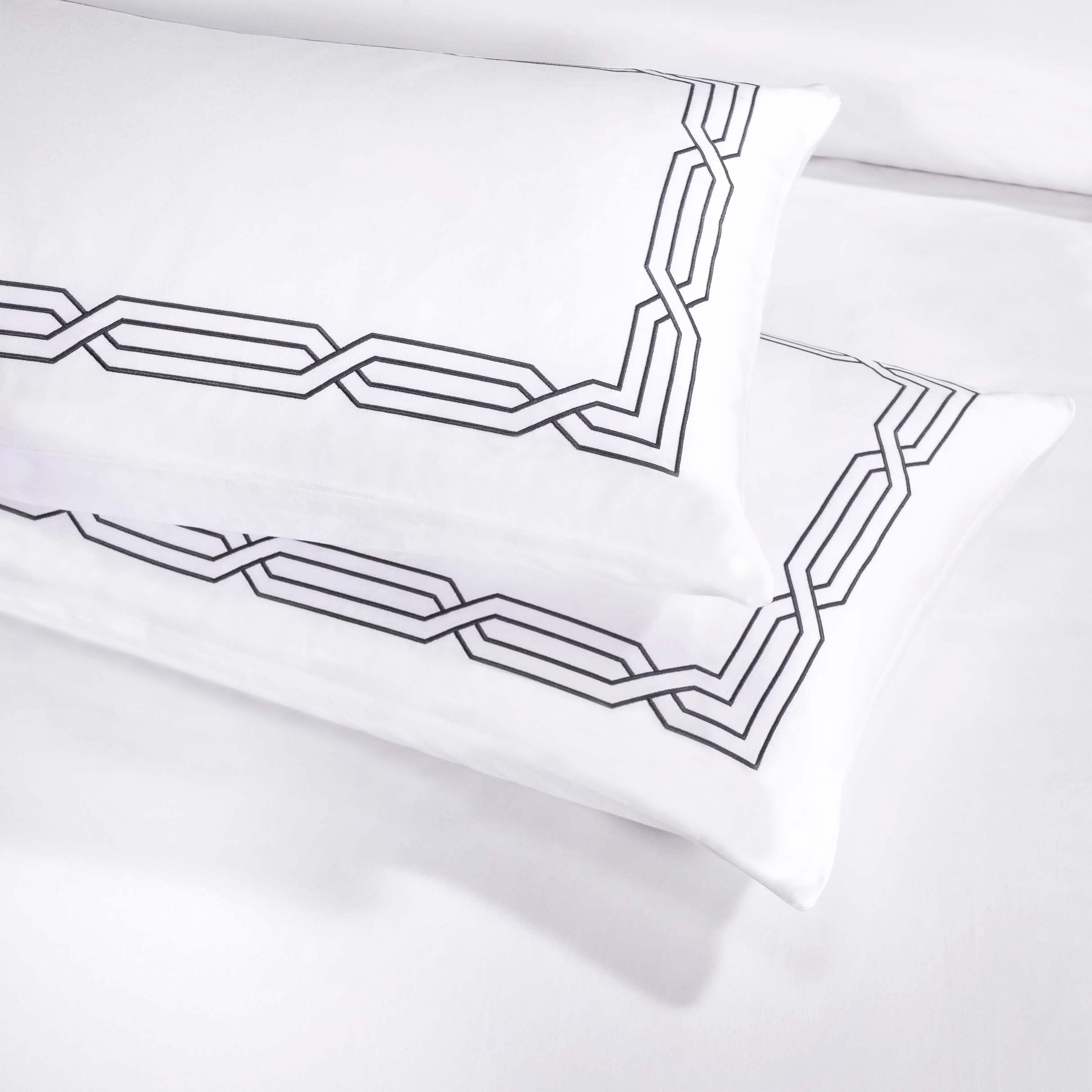 1200 Thread Count Egyptian Cotton Embroidered Scroll Duvet Cover Set
