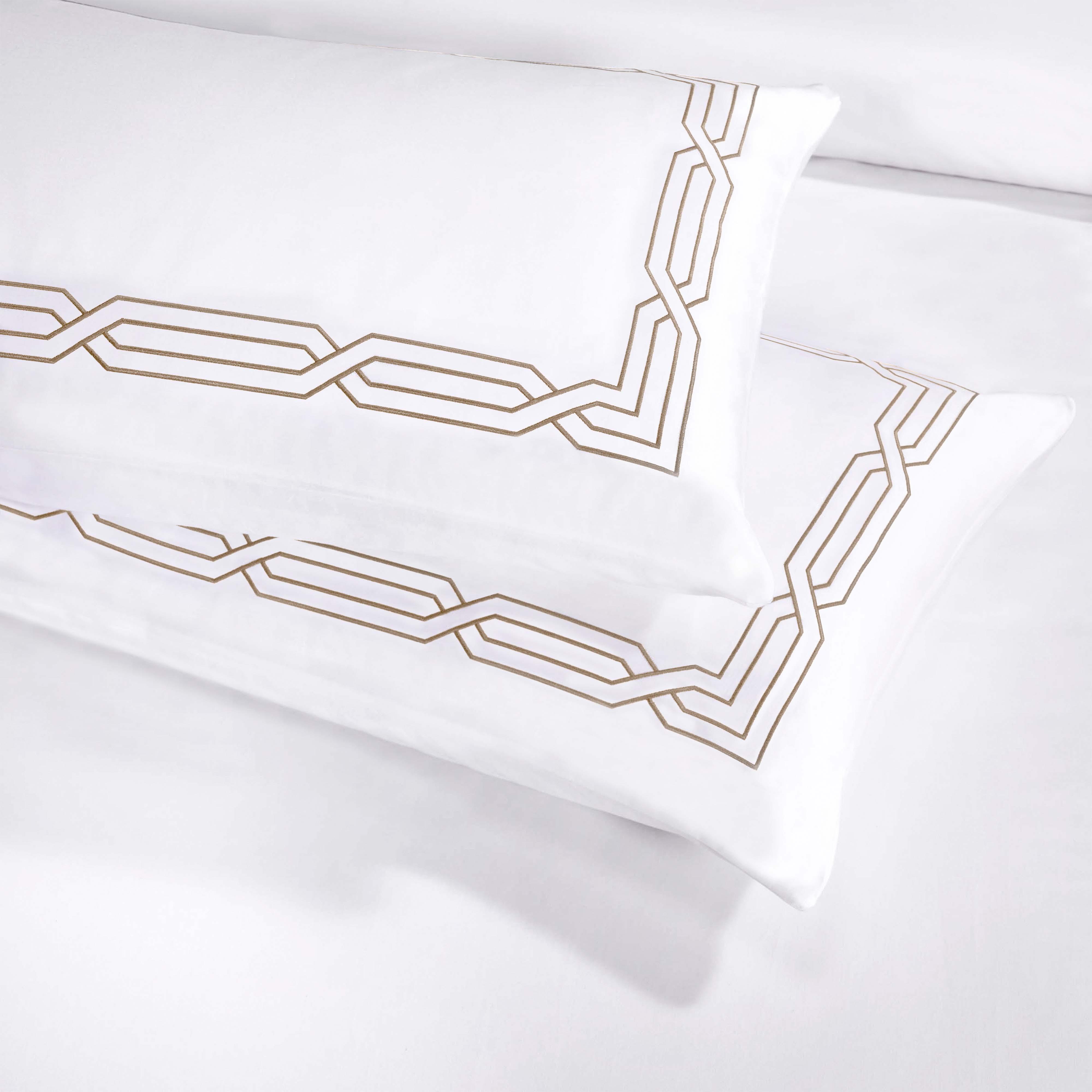 1200 Thread Count Egyptian Cotton Embroidered Scroll Duvet Cover Set