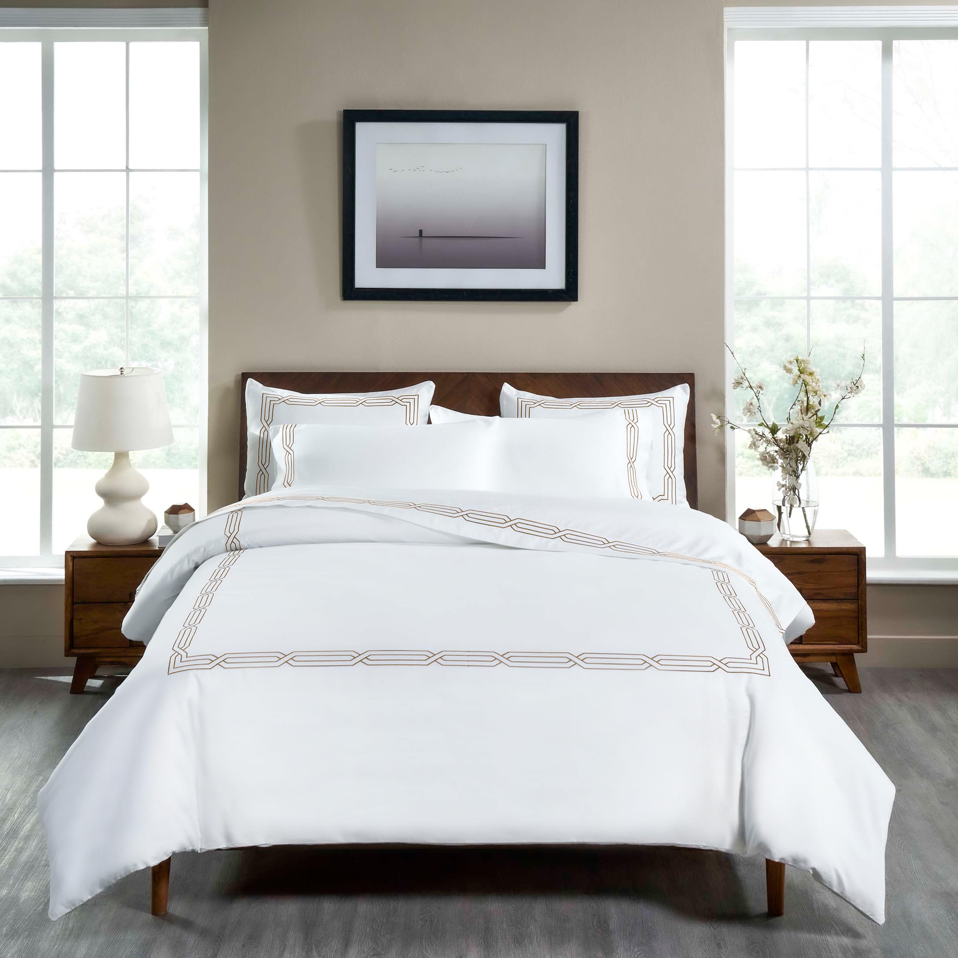 1200 Thread Count Egyptian Cotton Embroidered Scroll Duvet Cover Set