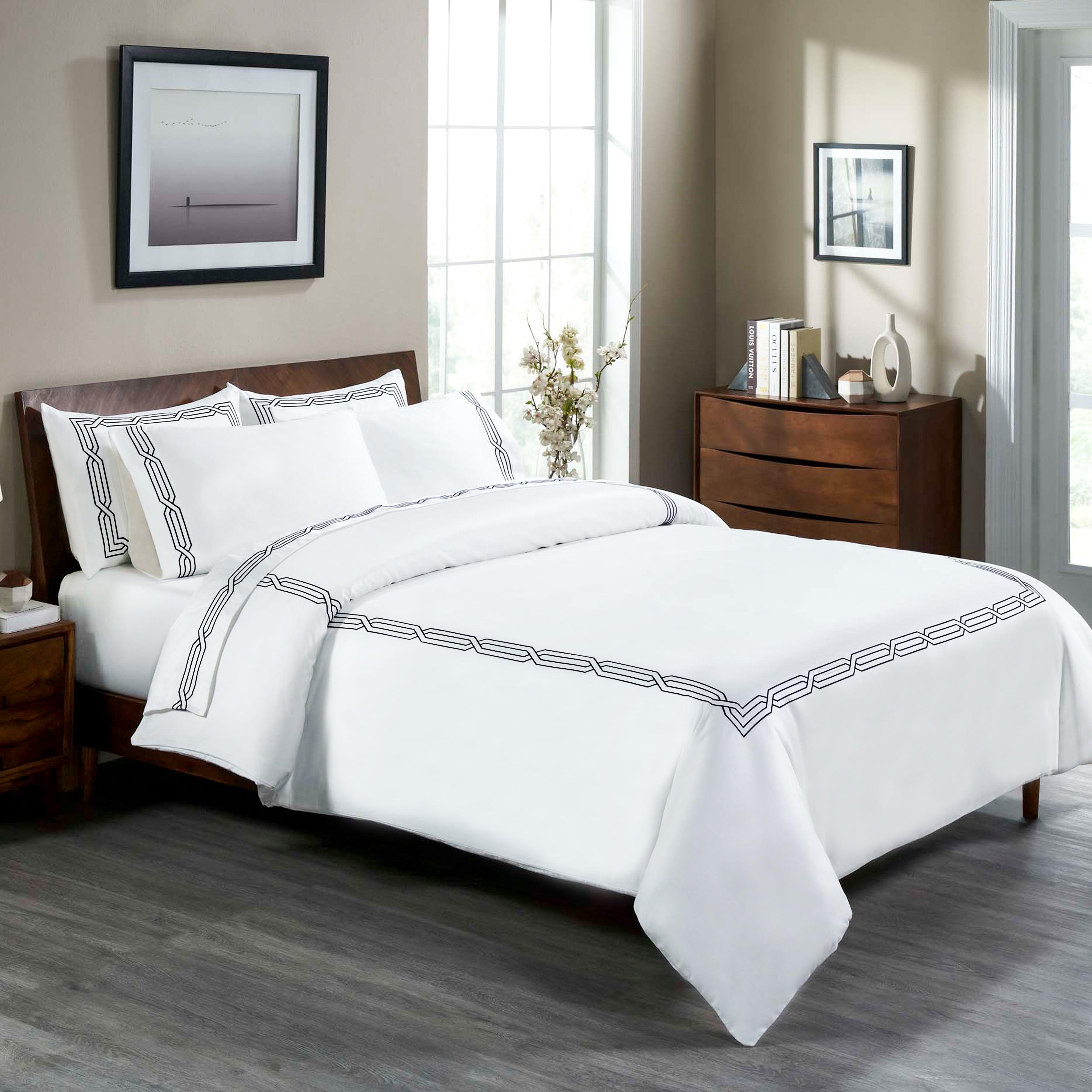 1200 Thread Count Egyptian Cotton Embroidered Scroll Duvet Cover Set