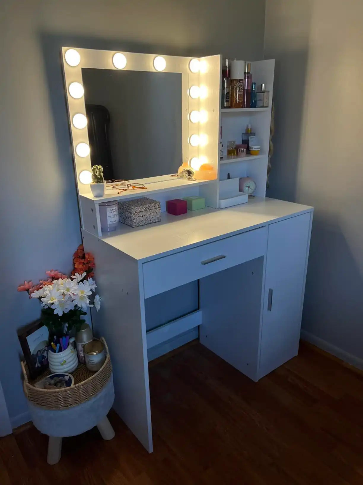 Vanity Desk with Mirror & Light, Pink Dressing Table - Best Buy Furniture