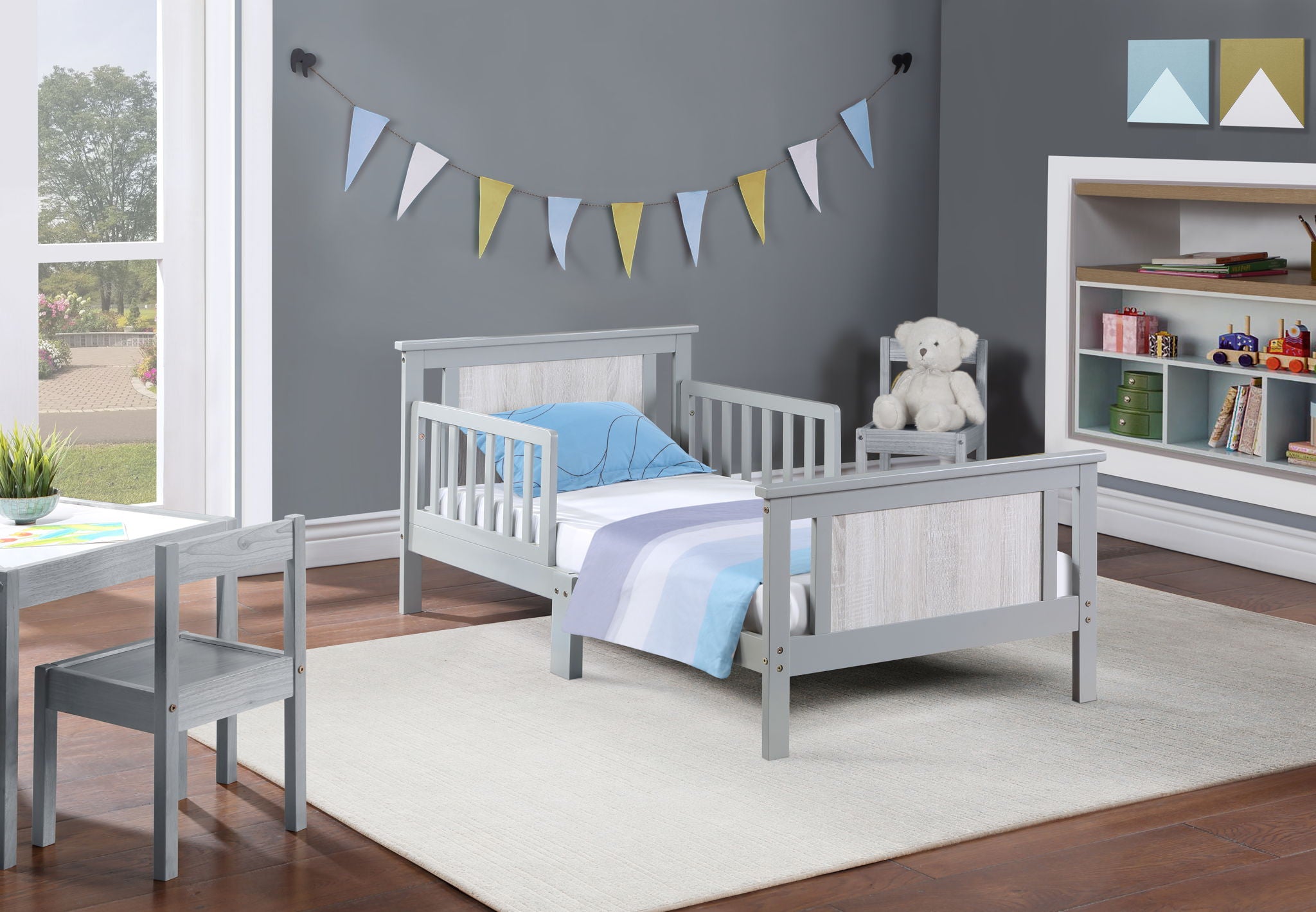 Connelly - Reversible Panel Toddler Bed - Best Buy Furniture