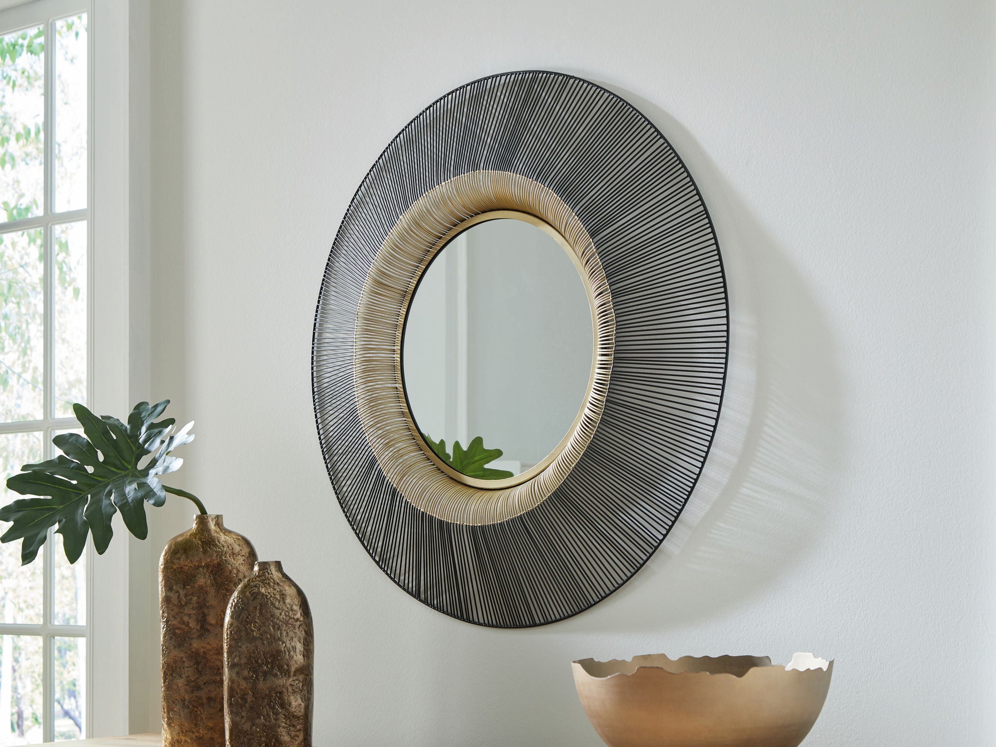 Dallmen - Accent Mirror - Black / Gold Finish - Best Buy Furniture
