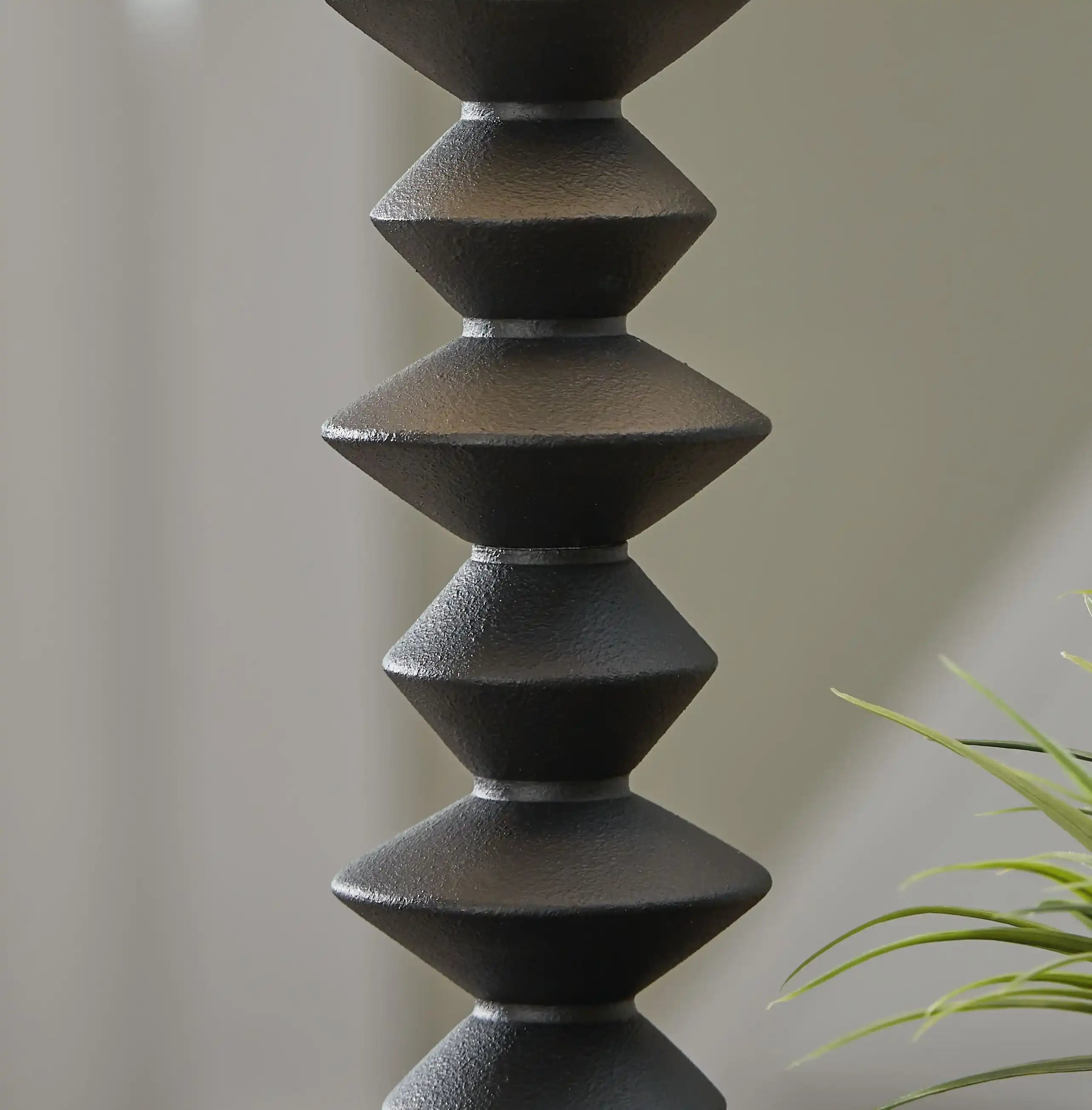 Luanndon - Poly Buffet Lamp - Black - Best Buy Furniture