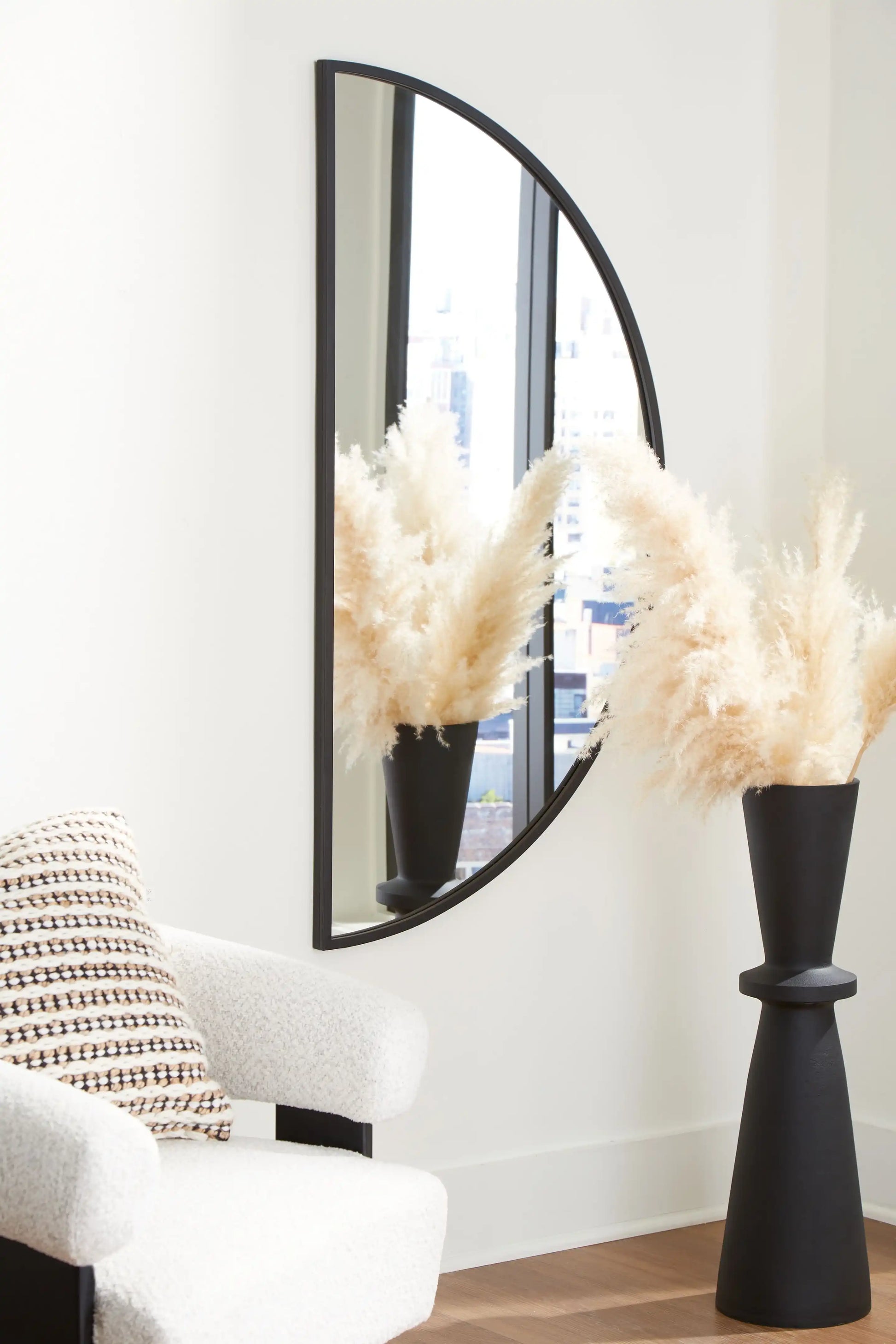Denlow - Accent Mirror - Black - Best Buy Furniture