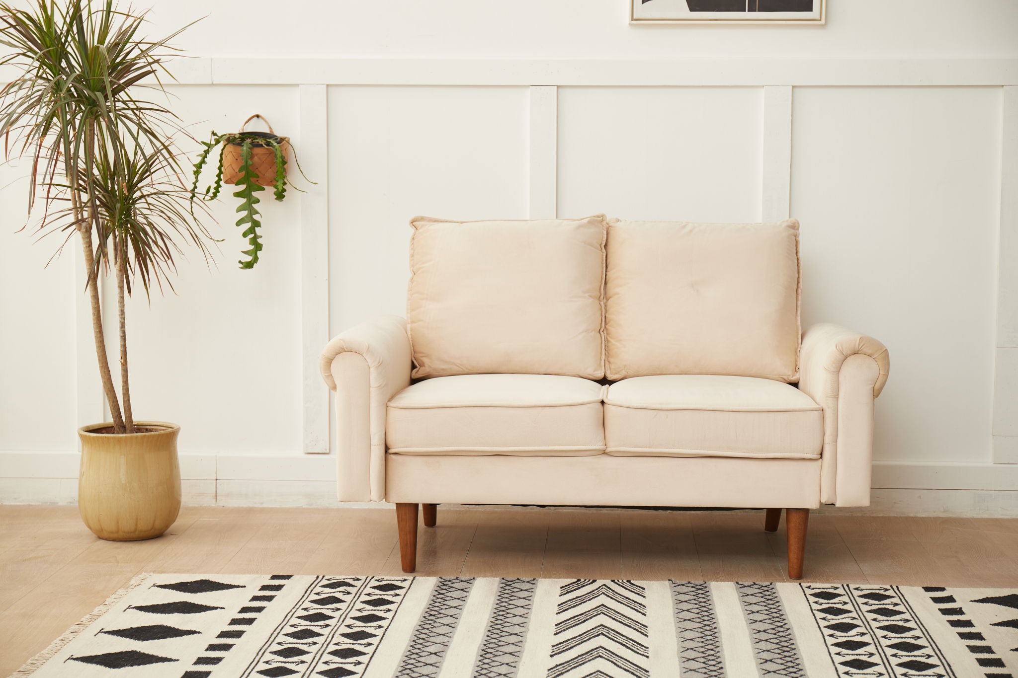Graceful Design Plush Comfort Loveseat - Best Buy Furniture