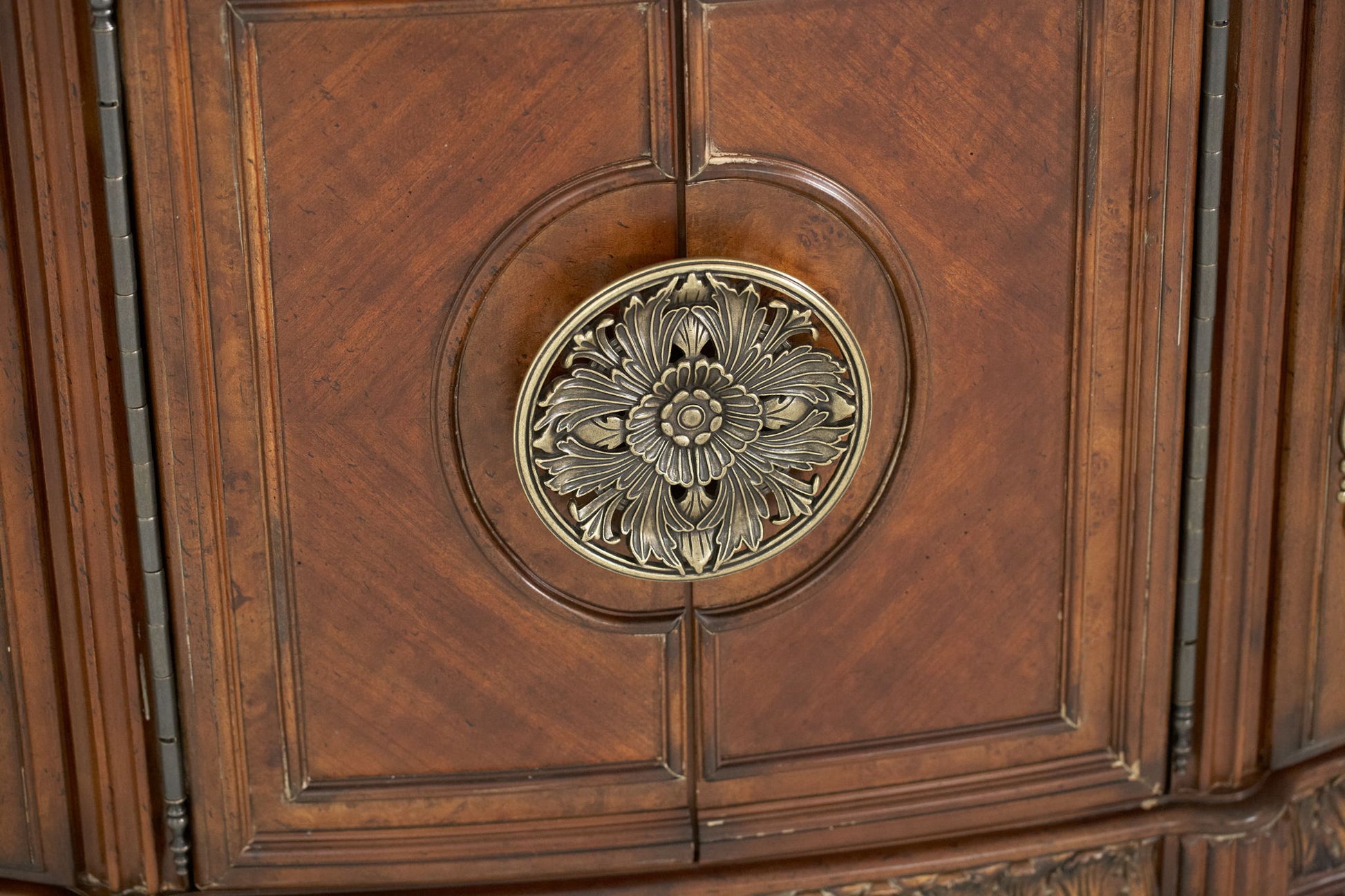 Villa Valencia - Sideboard, Mirror - Best Buy Furniture
