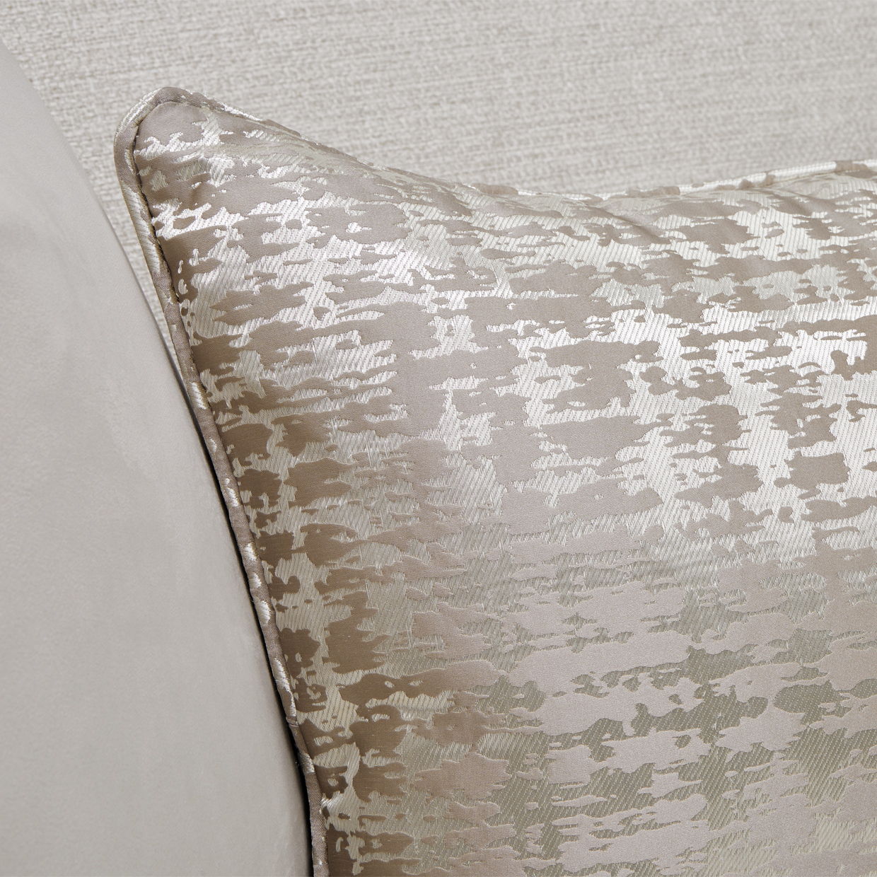 Paris Chic - Loveseat - Cremini / Espresso - Best Buy Furniture