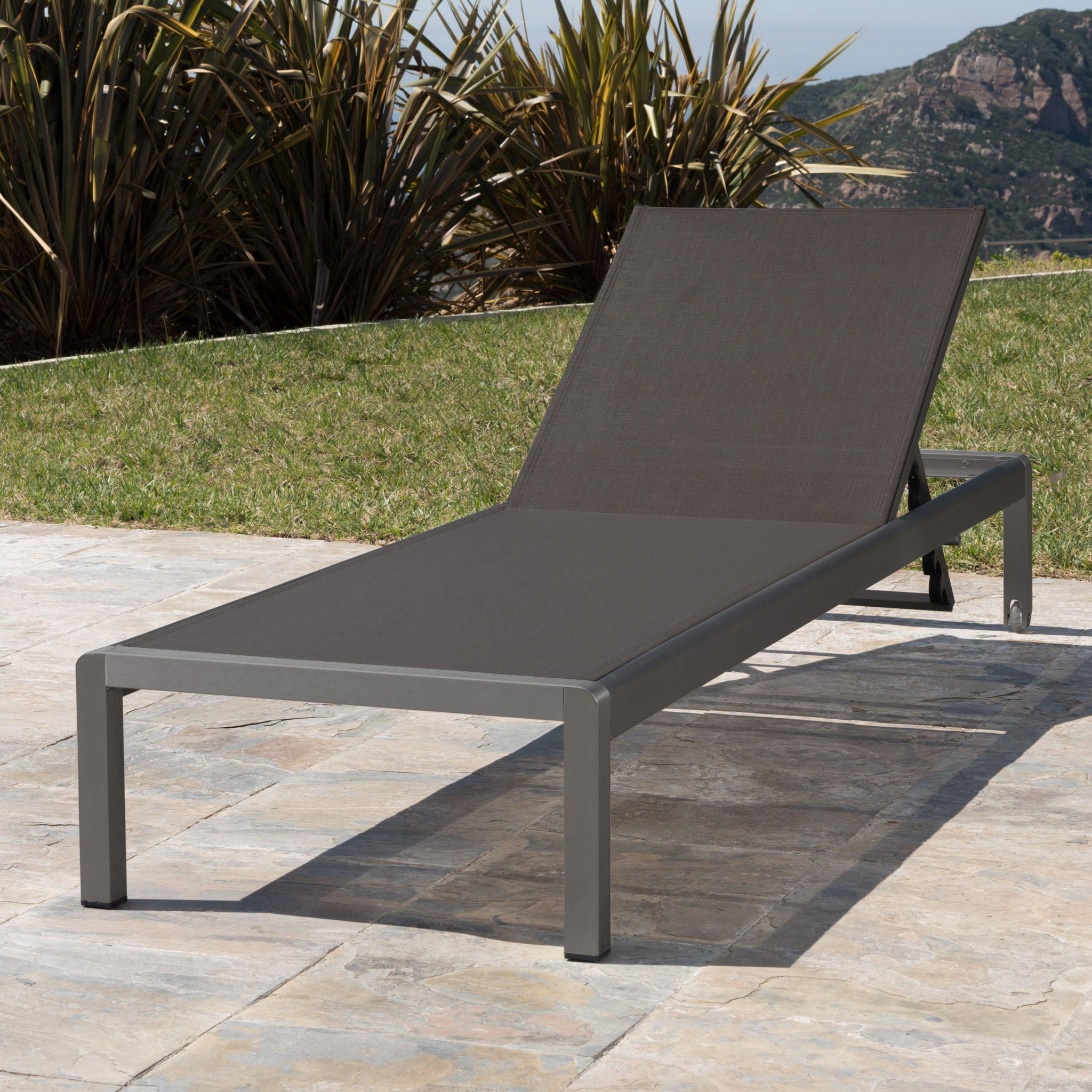 Outdoor Patio Chaise Lounge With 5 Reclining Positions - Best Buy Furniture