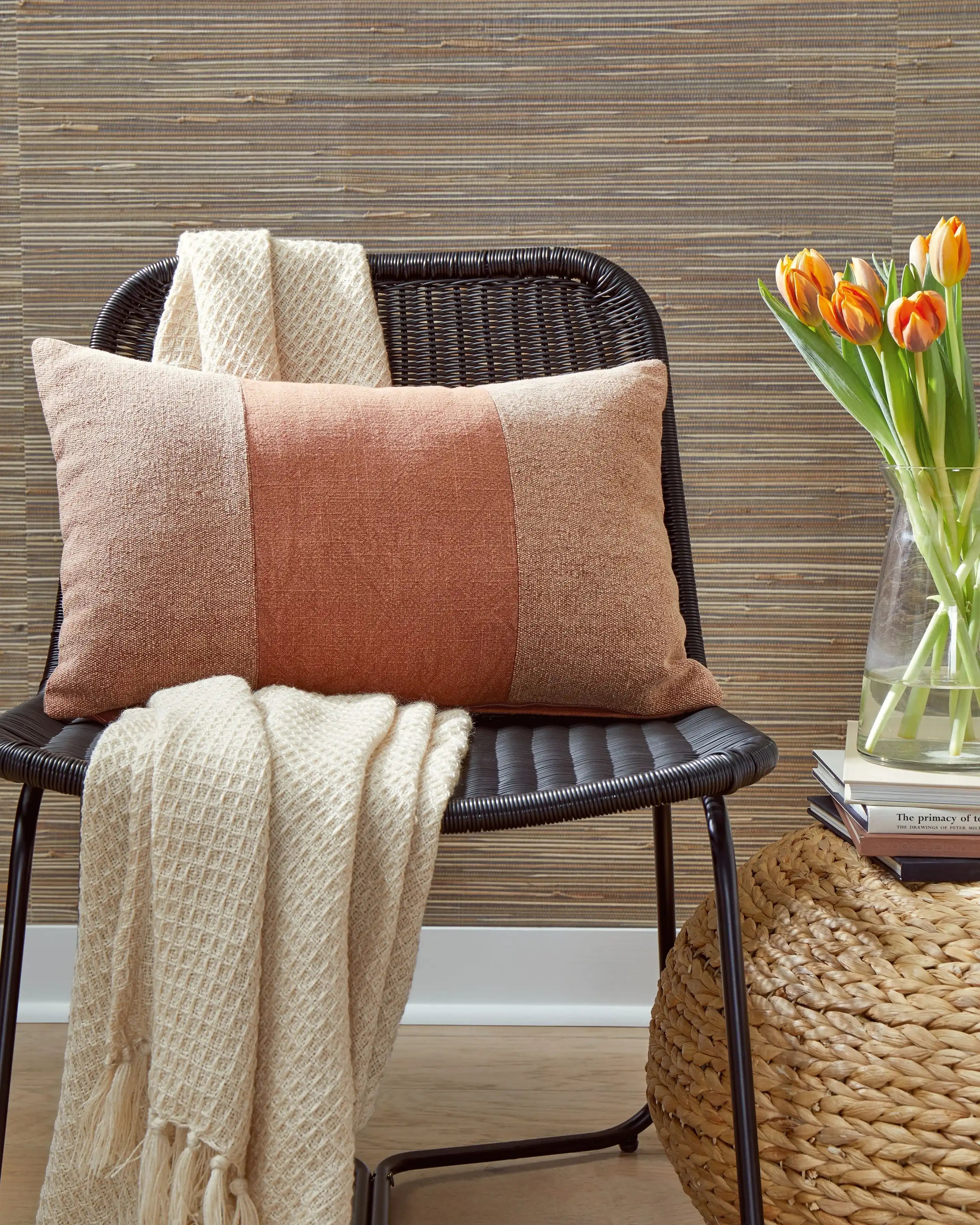 Dovinton - Pillow - Best Buy Furniture