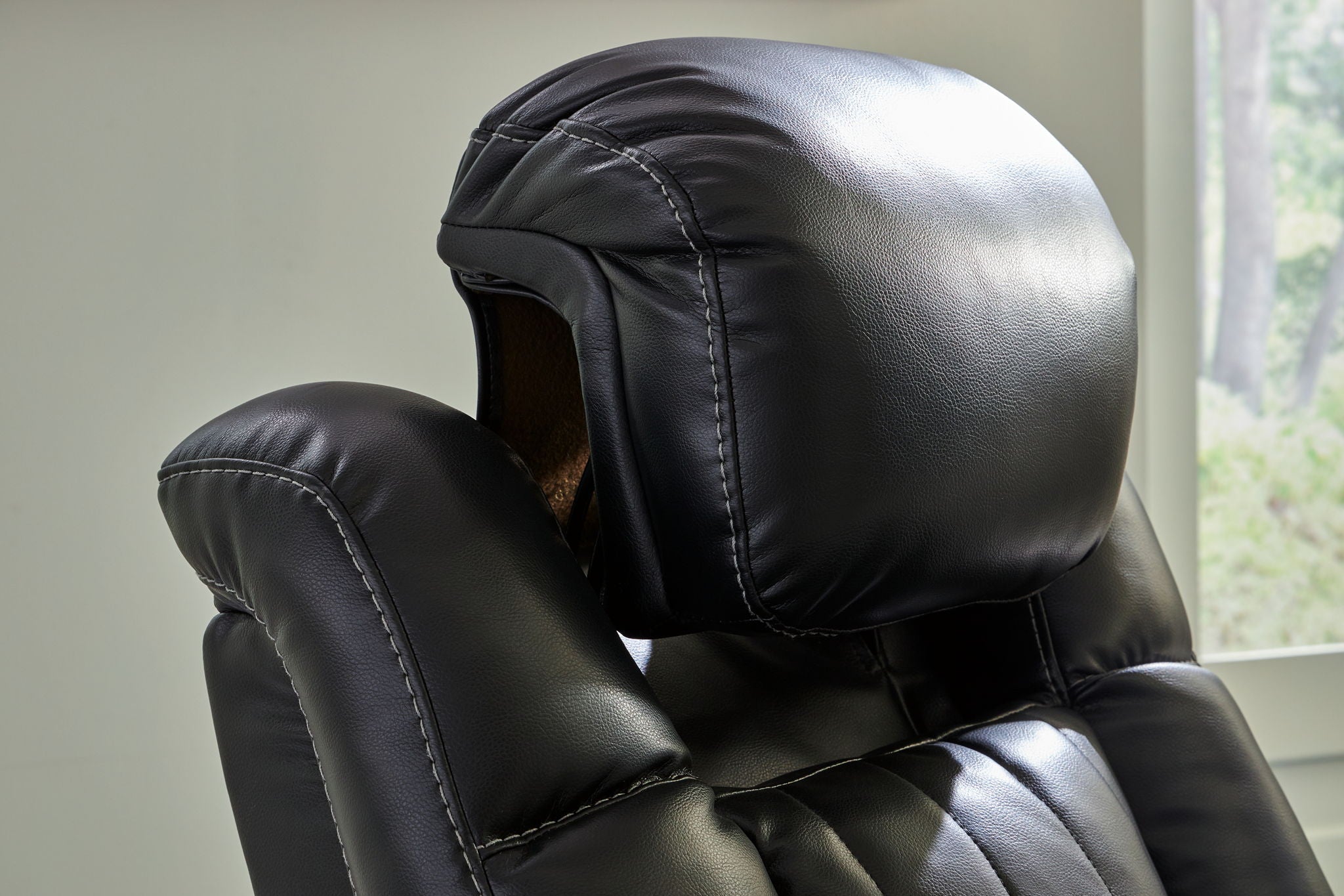 Caveman Den - Power Recliner/ Adj Headrest - Midnight - Best Buy Furniture