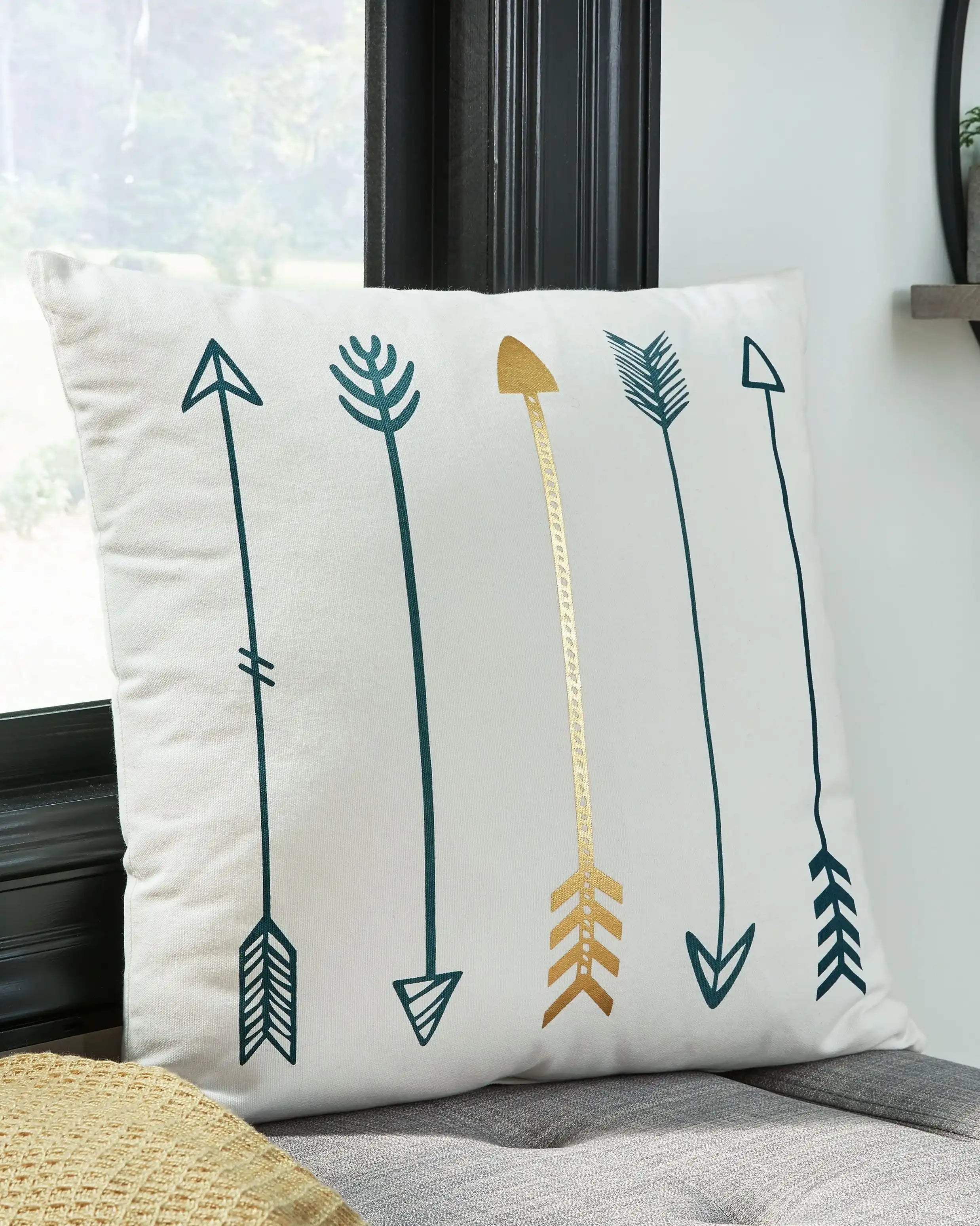 Gyldan - Pillow - Best Buy Furniture