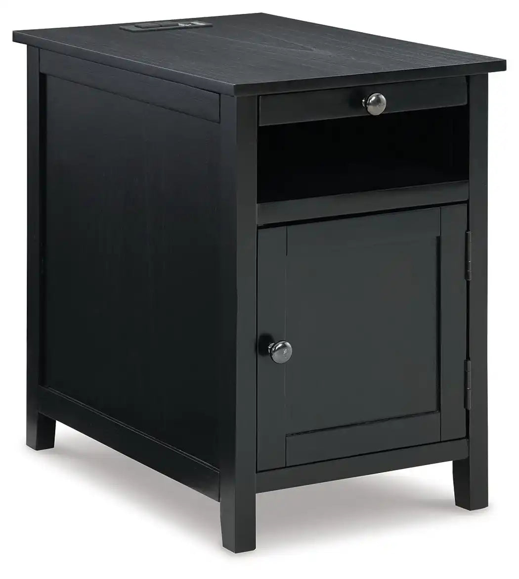 Treytown - Chair Side End Table - Best Buy Furniture