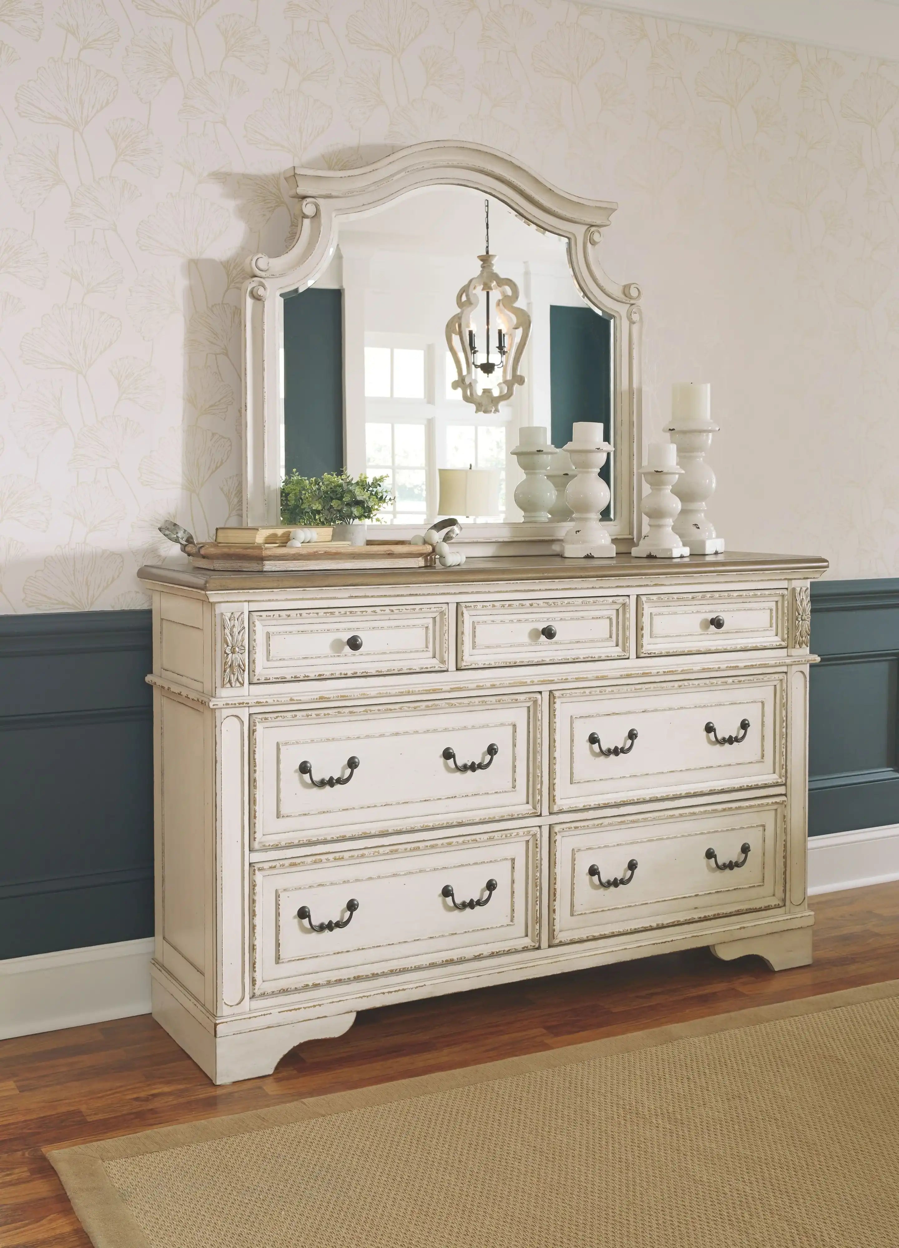 Realyn - Dresser, Mirror - Best Buy Furniture