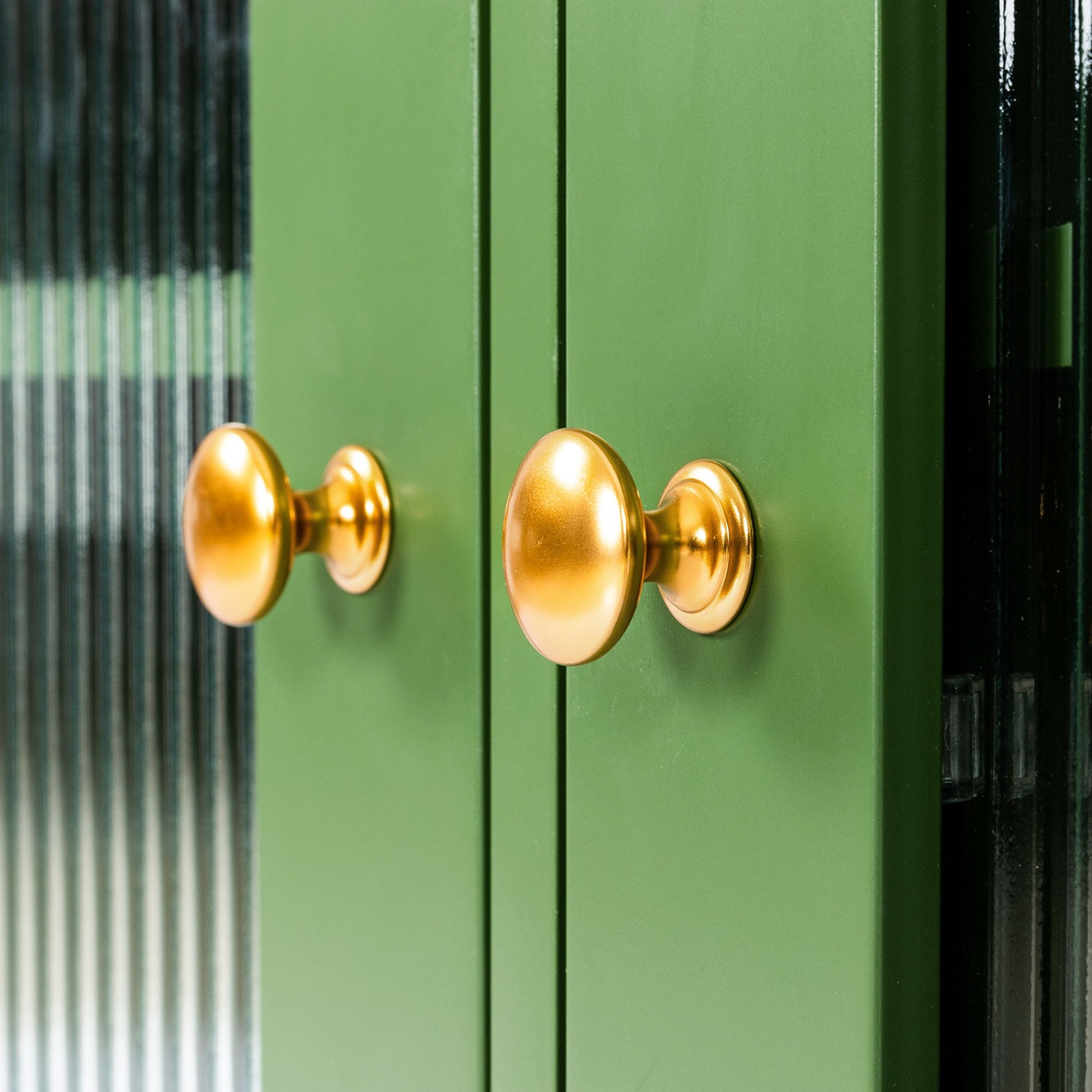 StylishTVcabinet Entertainment CenterTV Stand, TVconsoletable, Media Console, Solidwood Frame, Changhong Glass Door, Metal Handle - Best Buy Furniture