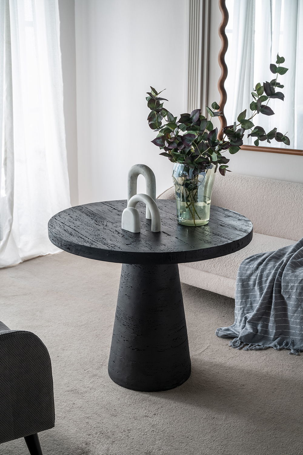 Round Dining Table With Pedestal Base - Best Buy Furniture