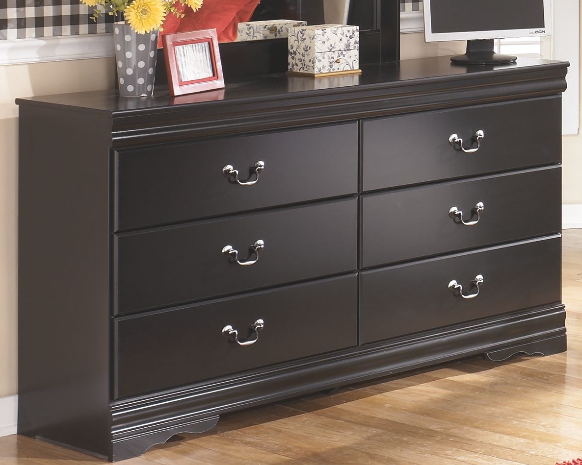 Huey Vineyard - Dresser, Mirror - Black - Best Buy Furniture
