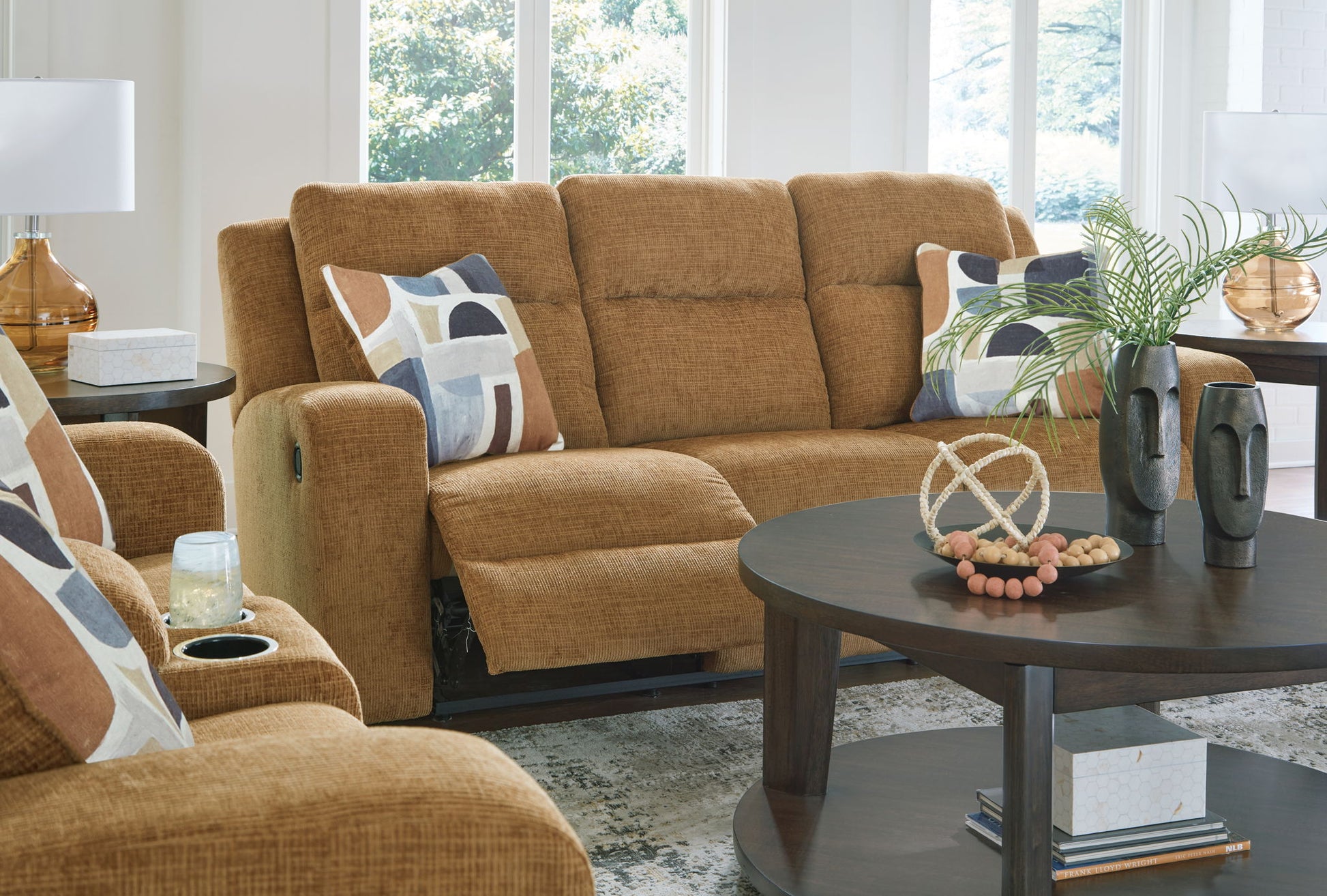 Kanlow - Reclining Sofa - Best Buy Furniture