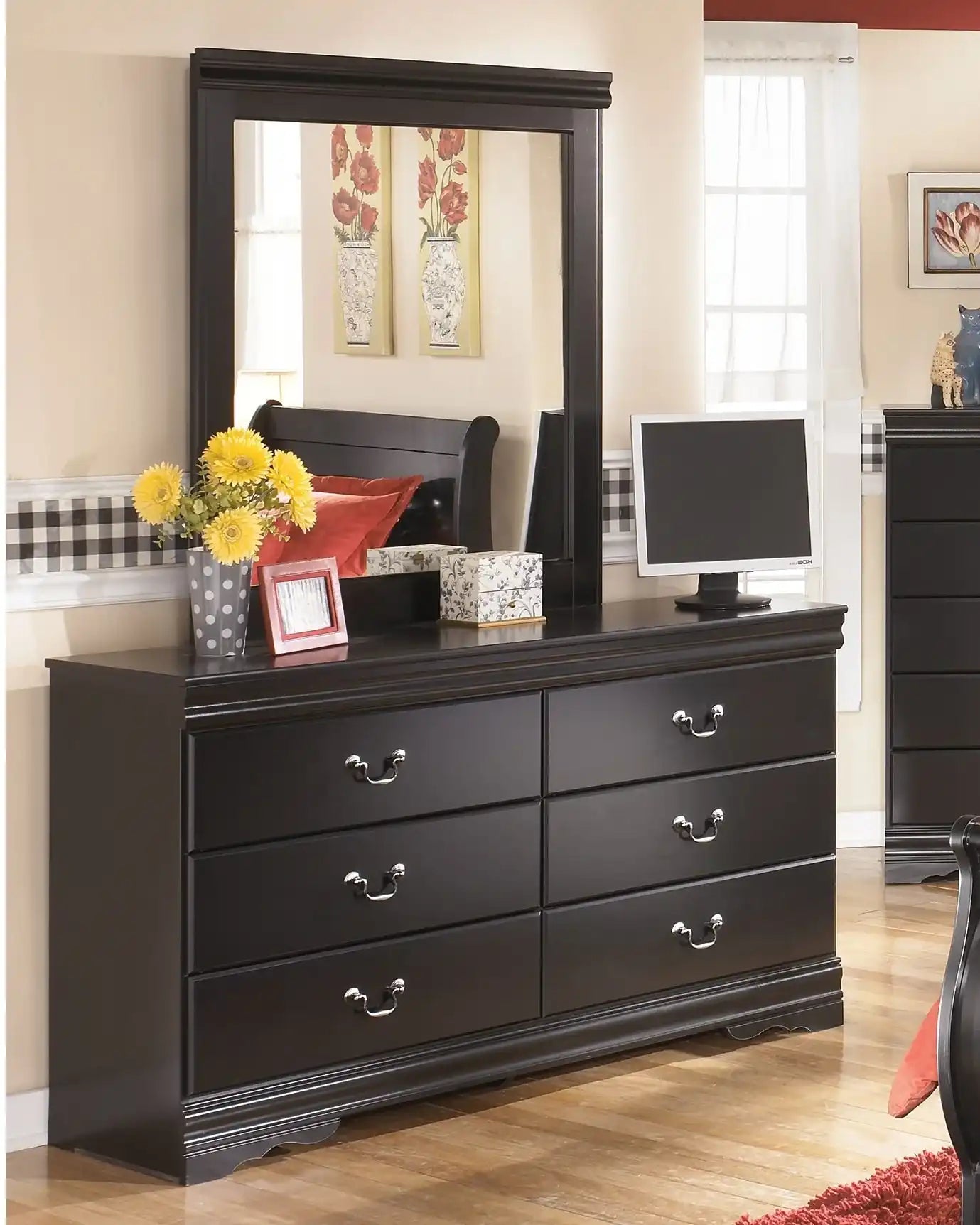 Huey Vineyard - Dresser, Mirror - Black - Best Buy Furniture