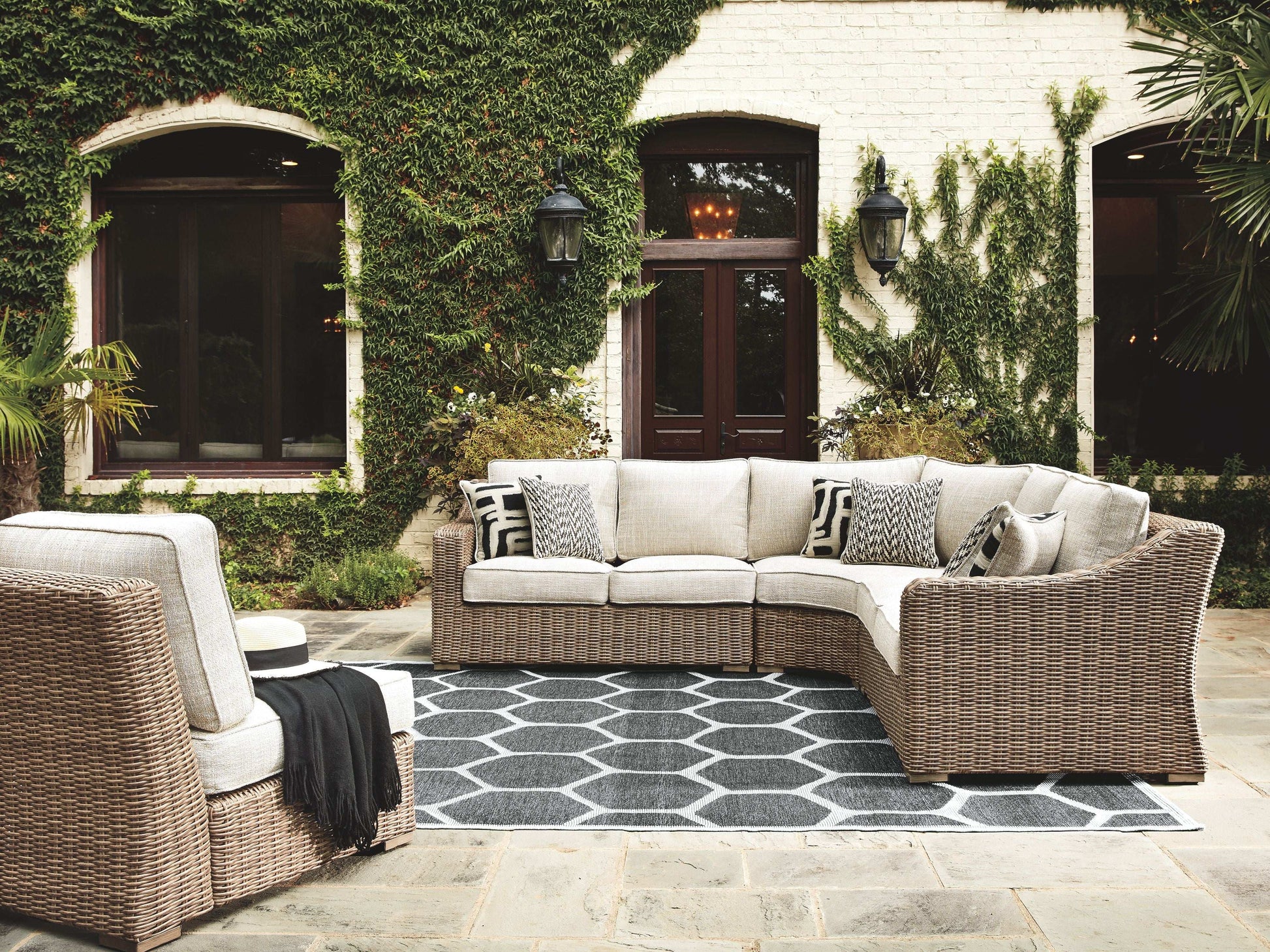 Beachcroft - Sectional Lounge Set - Best Buy Furniture