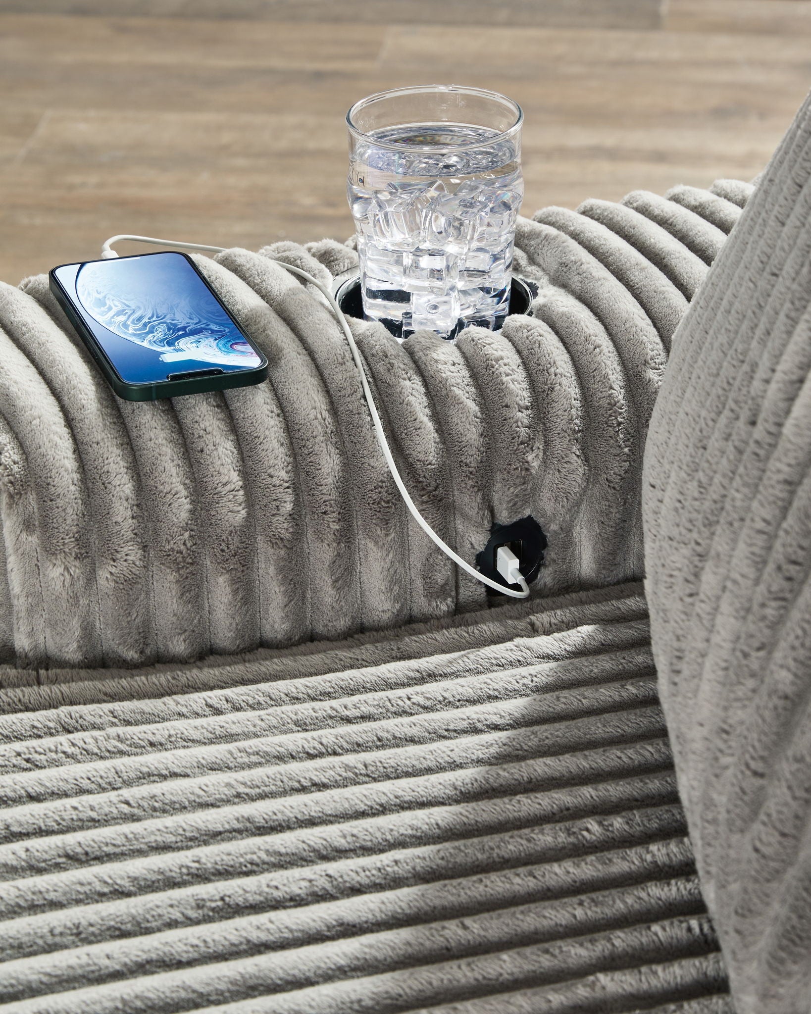 Lindyn - Chaise - Best Buy Furniture