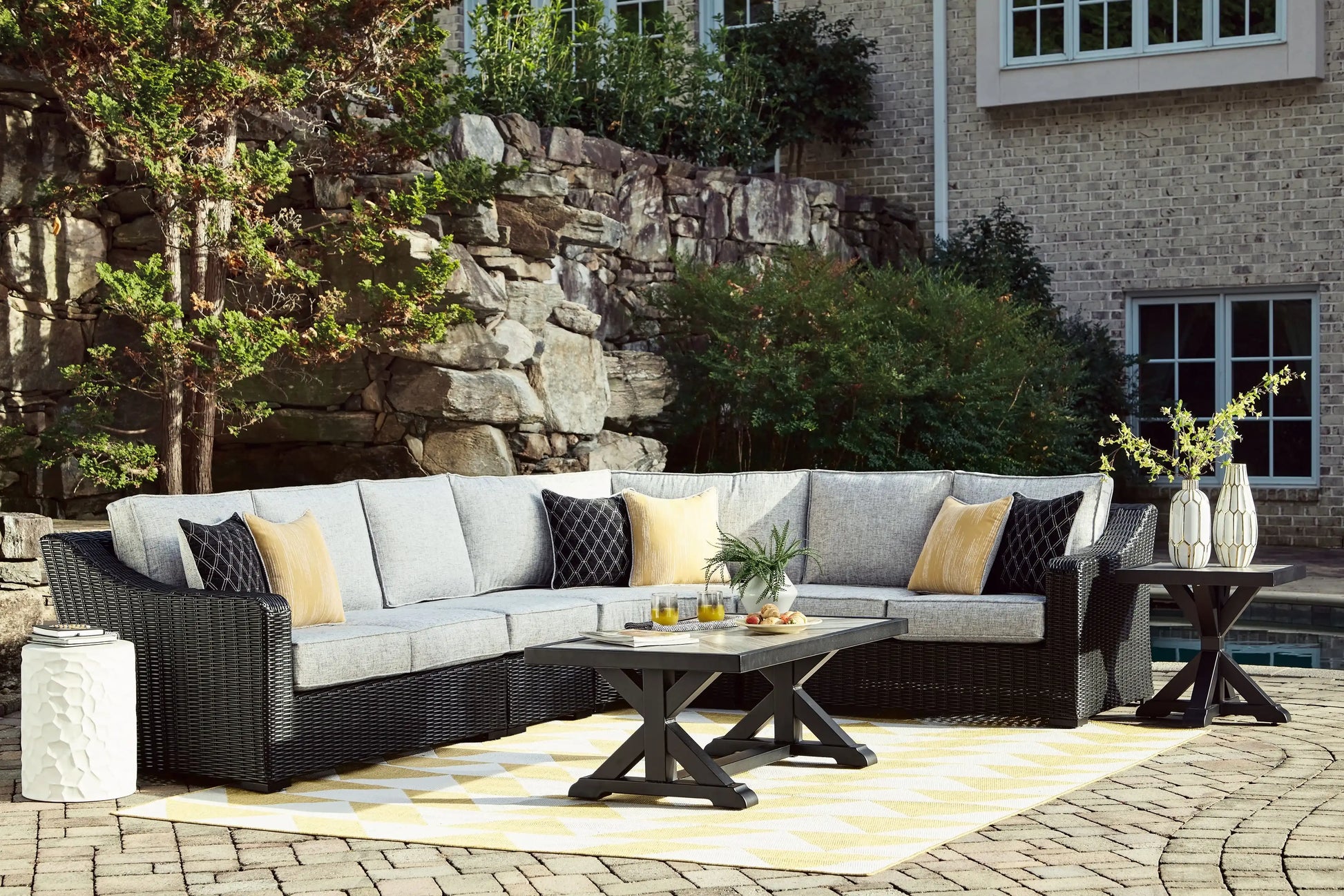 Beachcroft - Outdoor Sectional - Best Buy Furniture