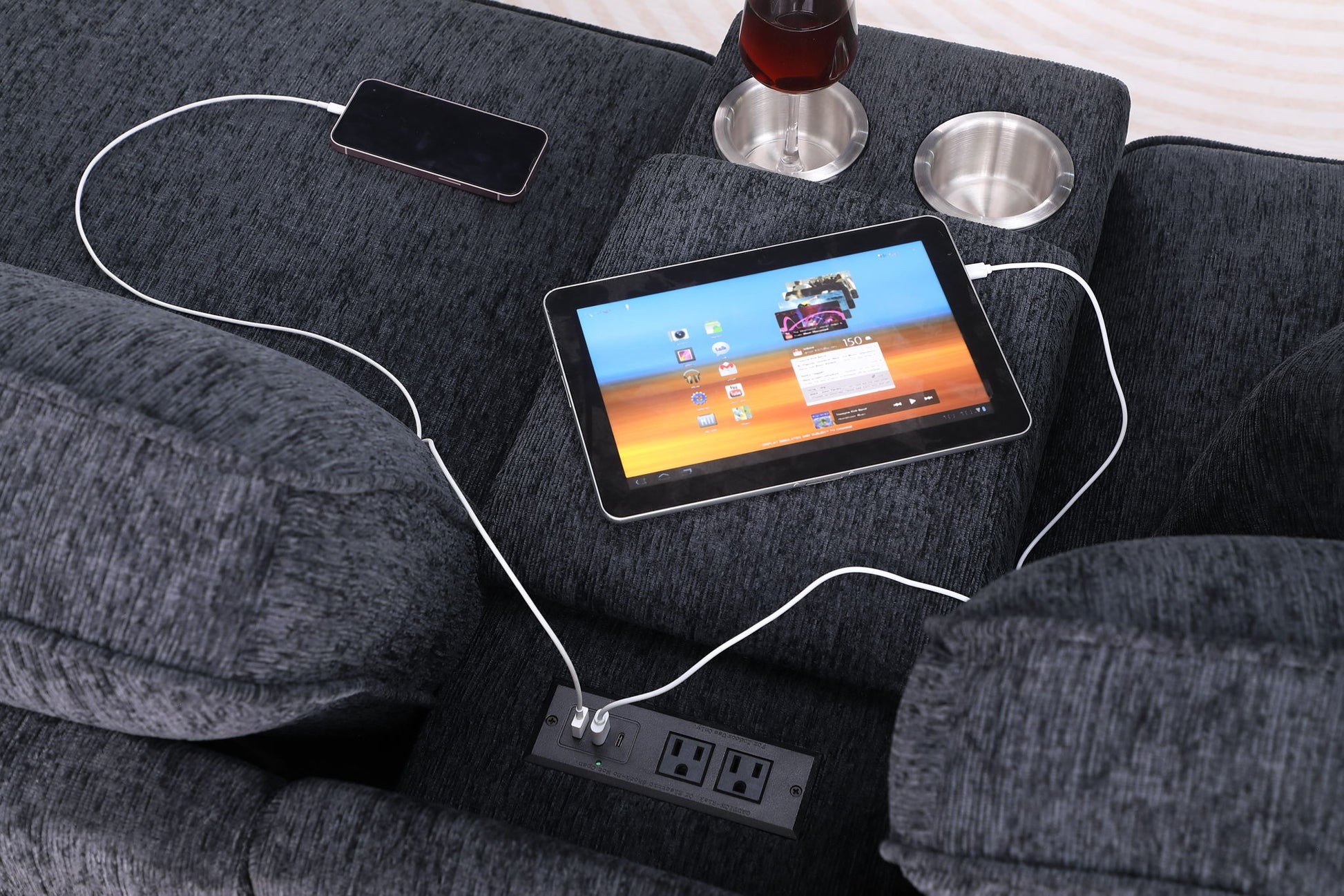 Lily - Sectional Sofa With Ottoman - Black - Best Buy Furniture