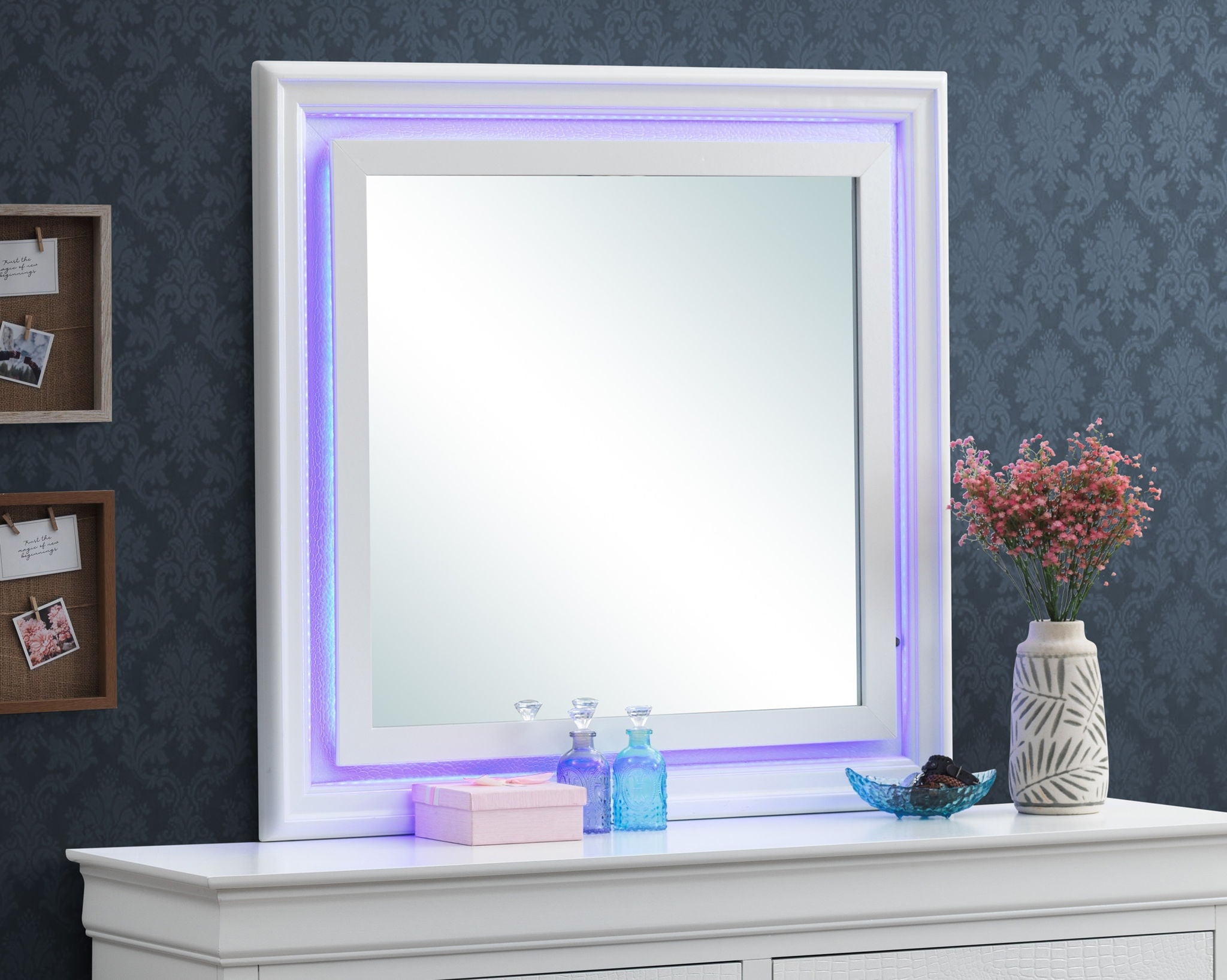 Elegant Transitional LED Mirror - Best Buy Furniture