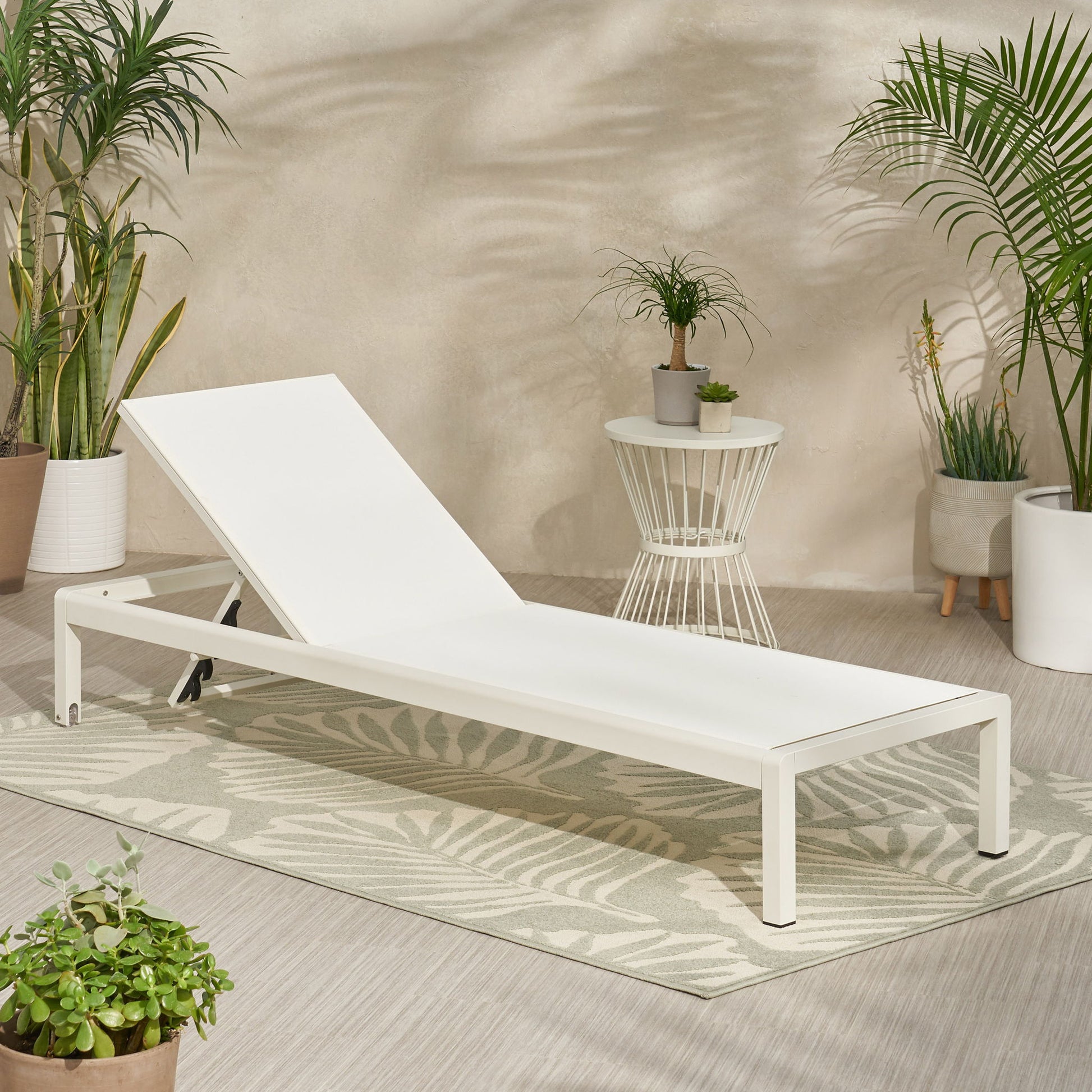 Outdoor Patio Chaise Lounge With 5 Reclining Positions - Best Buy Furniture