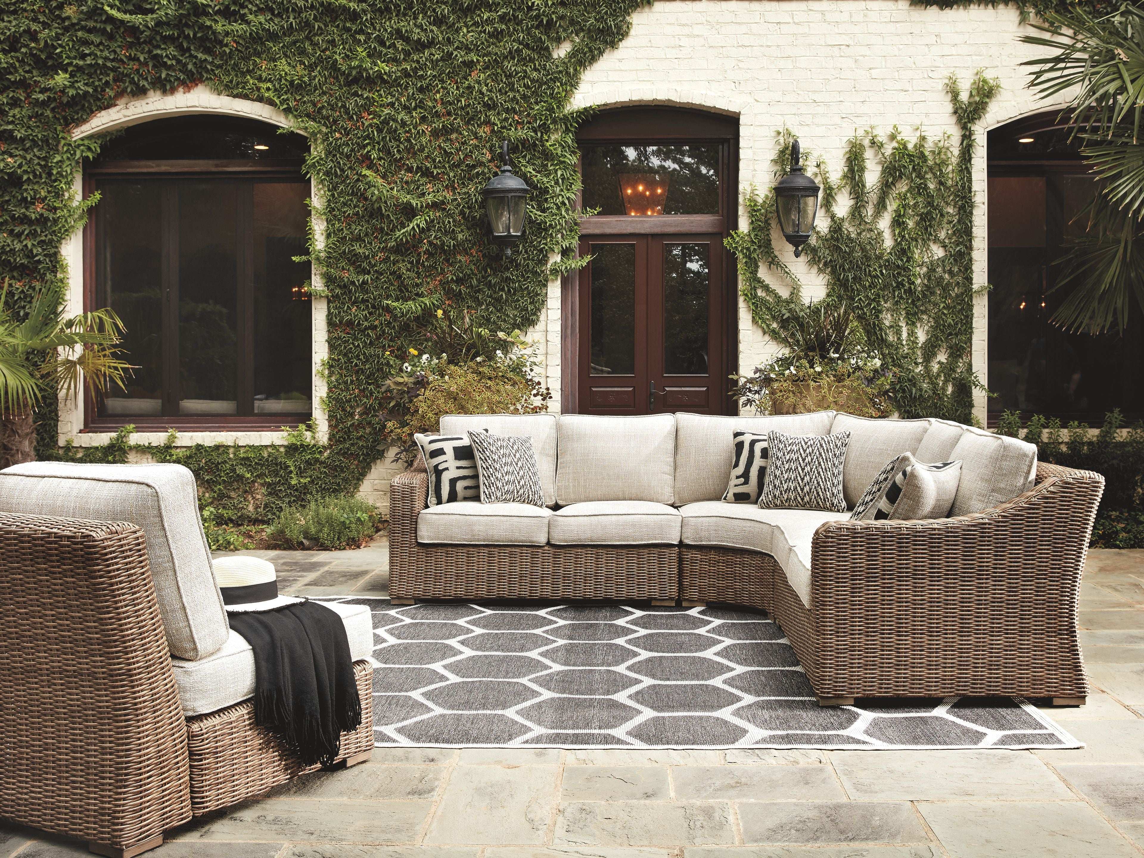 Beachcroft - Sectional Lounge Set - Best Buy Furniture