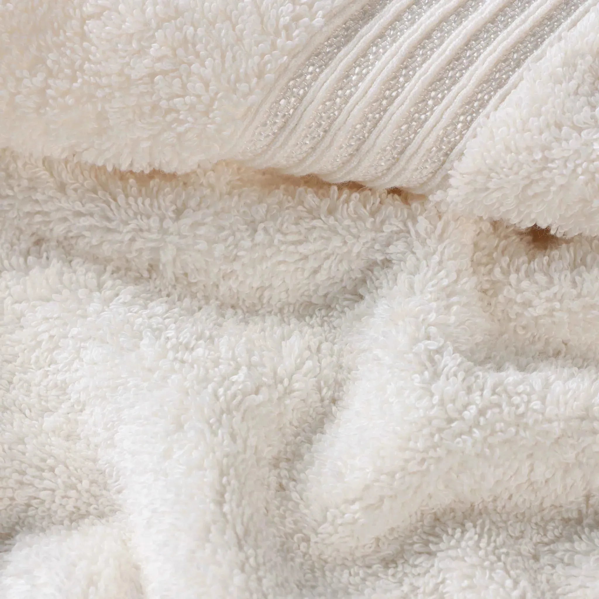 Egyptian Cotton Plush Absorbent Luxury Bath Towel Set of 4
