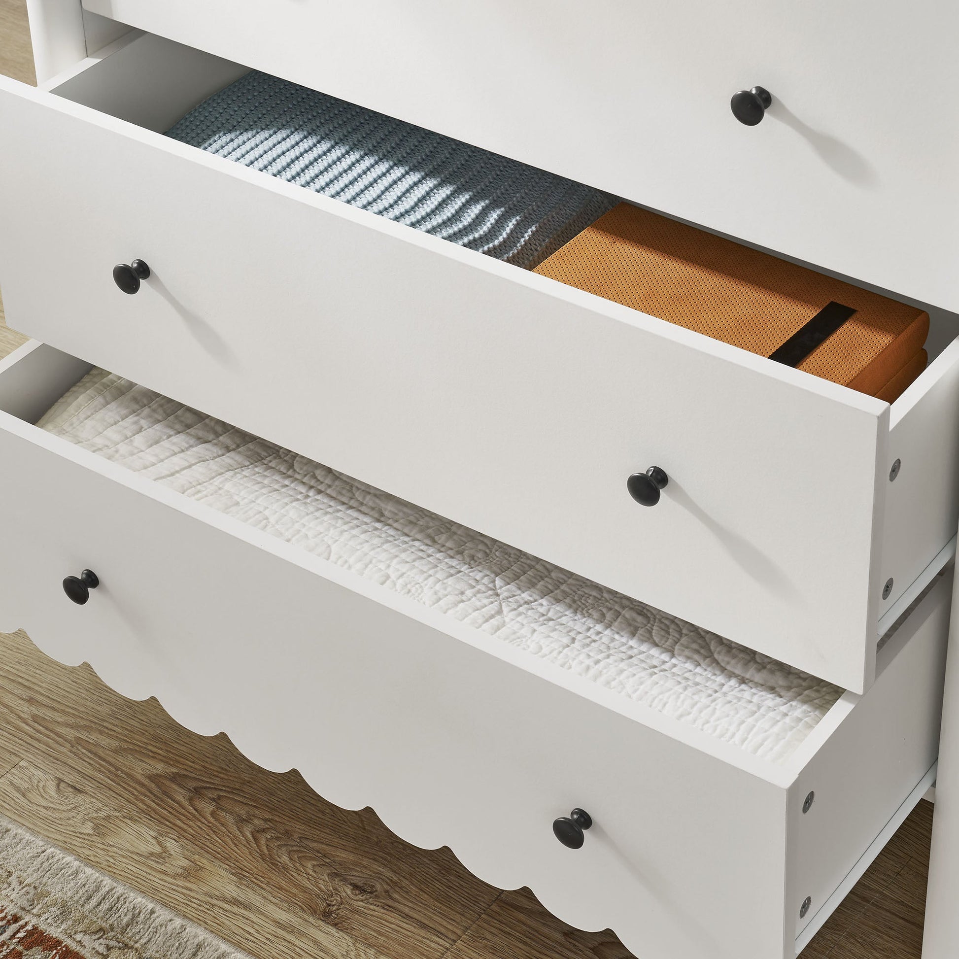 Emmeline Scalloped 5-Drawer Chest - Best Buy Furniture