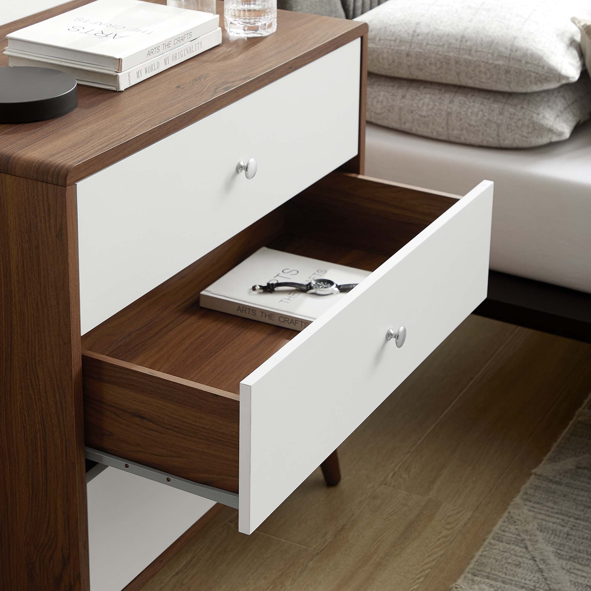 Transmit 3-Drawer Chest - Best Buy Furniture