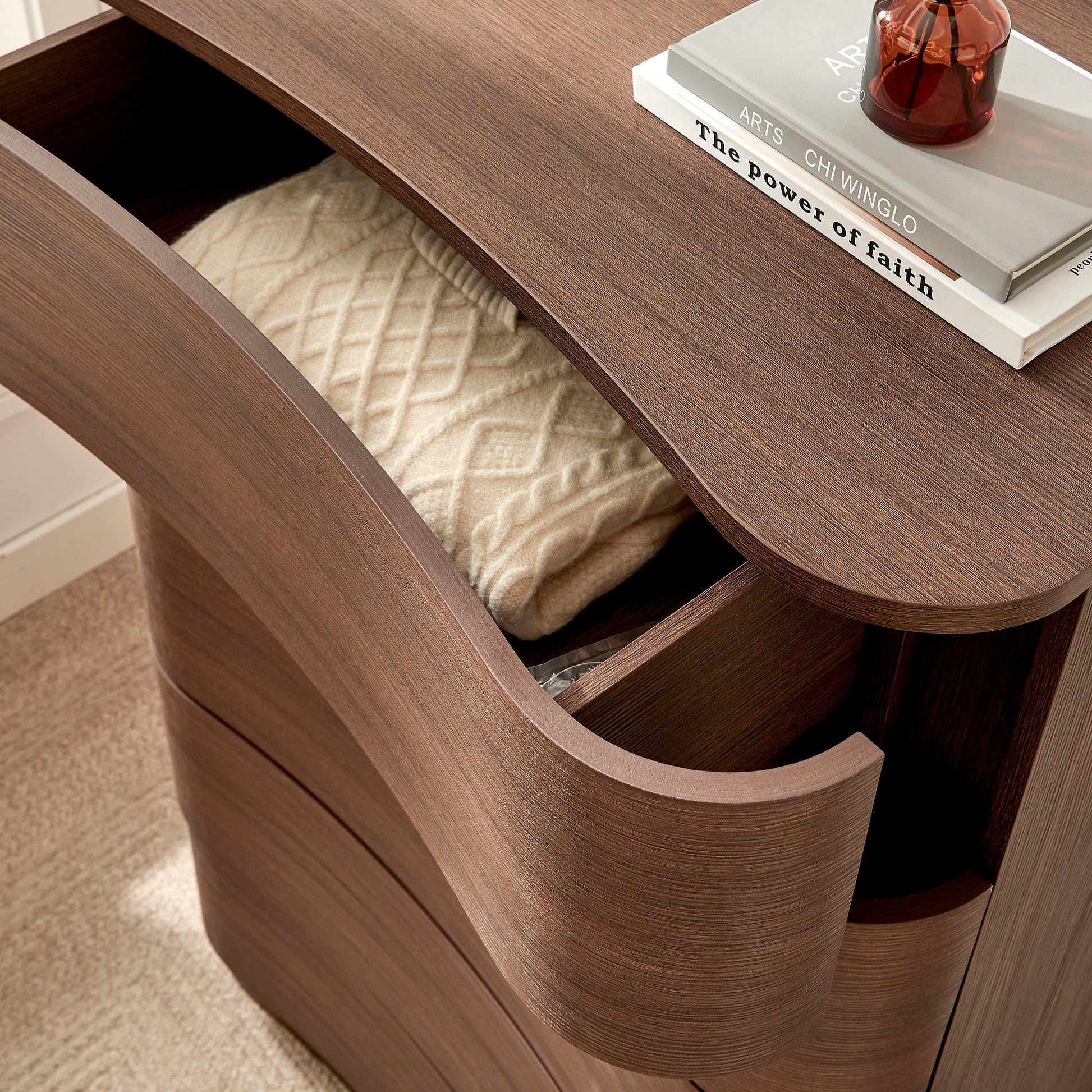 Mirae 5-Drawer Curved Dresser Chest of Drawers - Best Buy Furniture