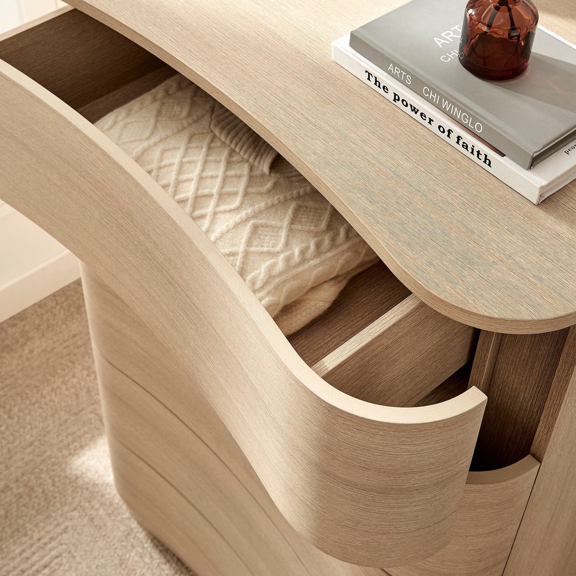 Mirae 5-Drawer Curved Dresser Chest of Drawers - Best Buy Furniture