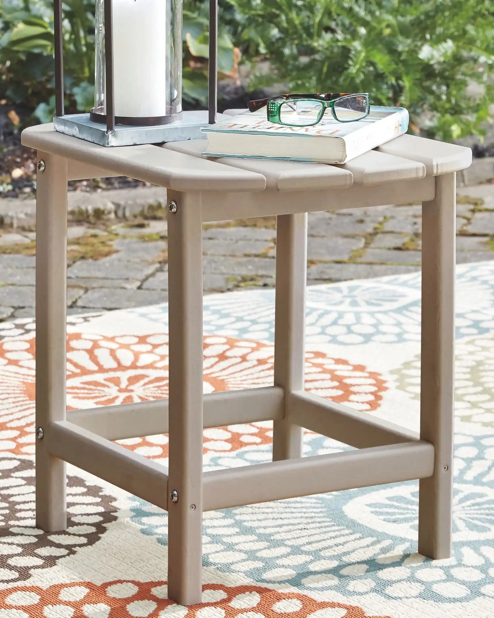 Sundown Treasure - Outdoor End Table - Best Buy Furniture