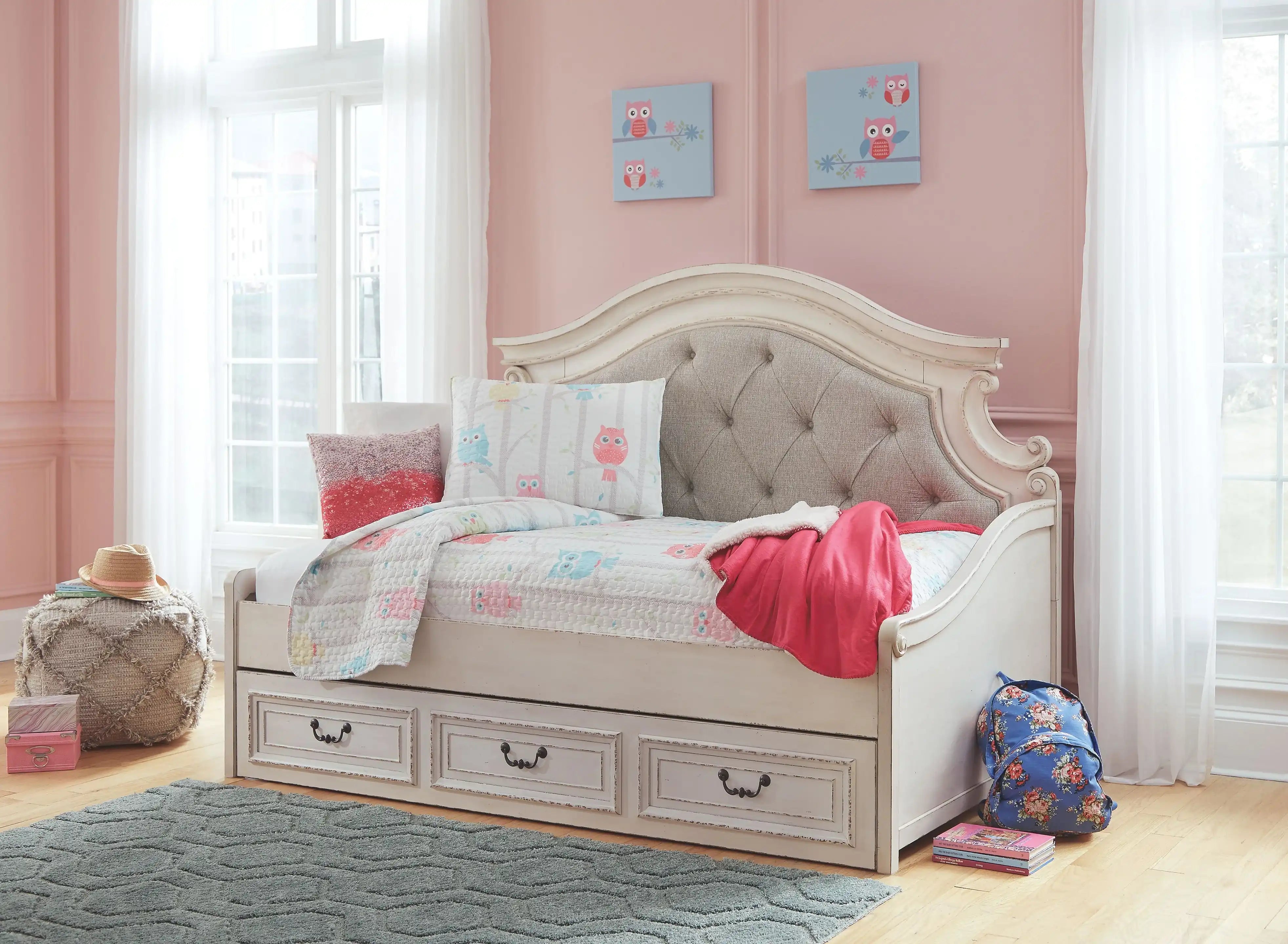 Realyn - Twin Day Bed with Storage - Chipped White - Best Buy Furniture