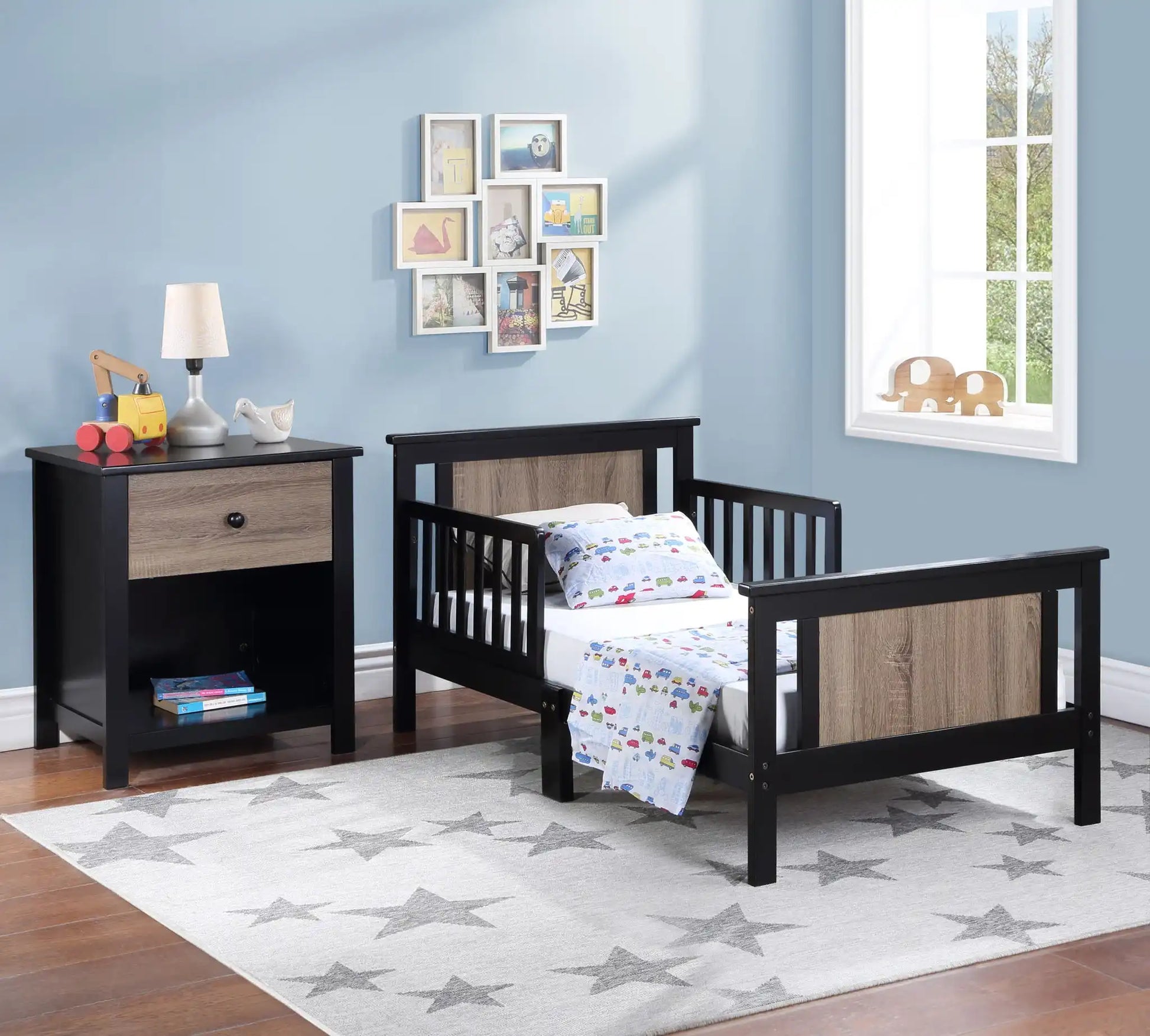 Connelly - Reversible Panel Toddler Bed - Best Buy Furniture