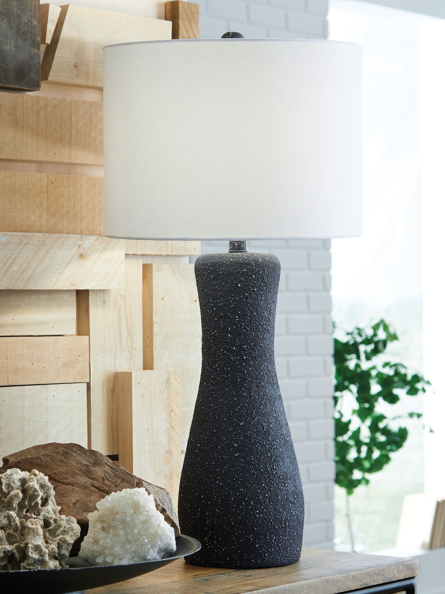 Maykins - Metal Table Lamp - Black - Best Buy Furniture