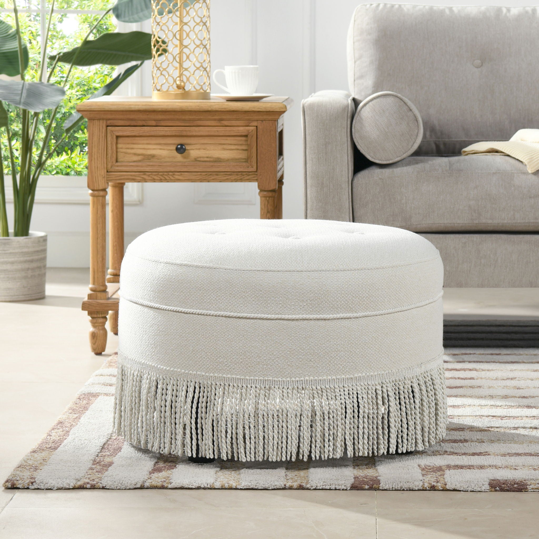 Yolanda - Round Upholstered Accent Ottoman - Best Buy Furniture