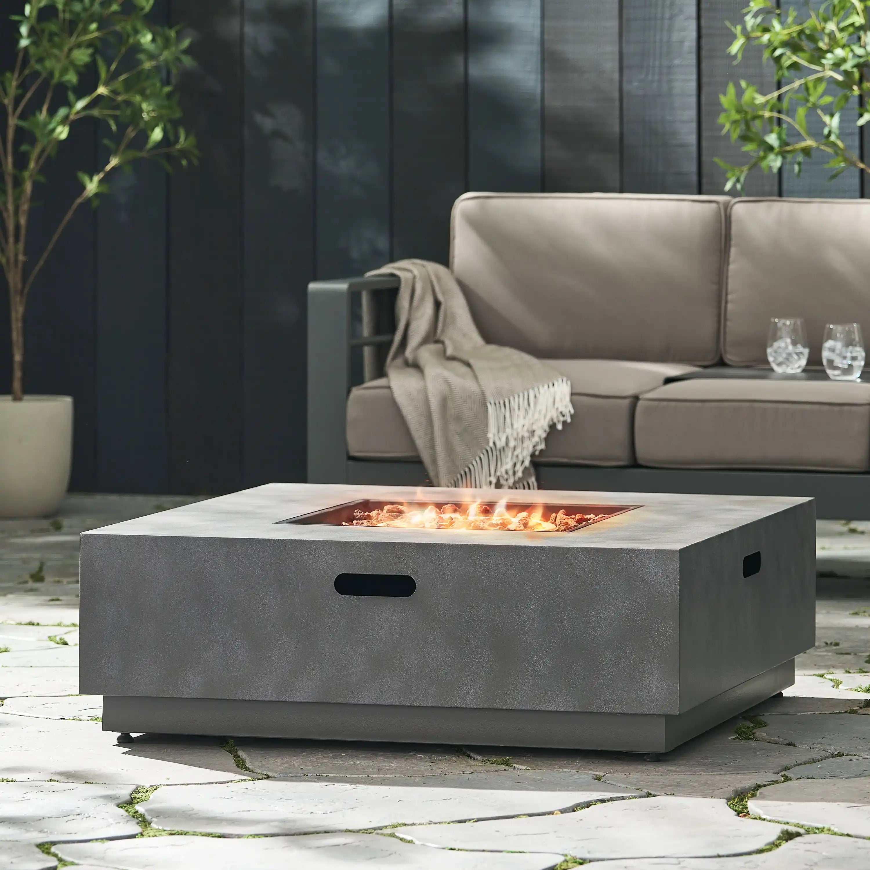 SQUARE Iron FIRE PIT-50 000 BTU - Best Buy Furniture