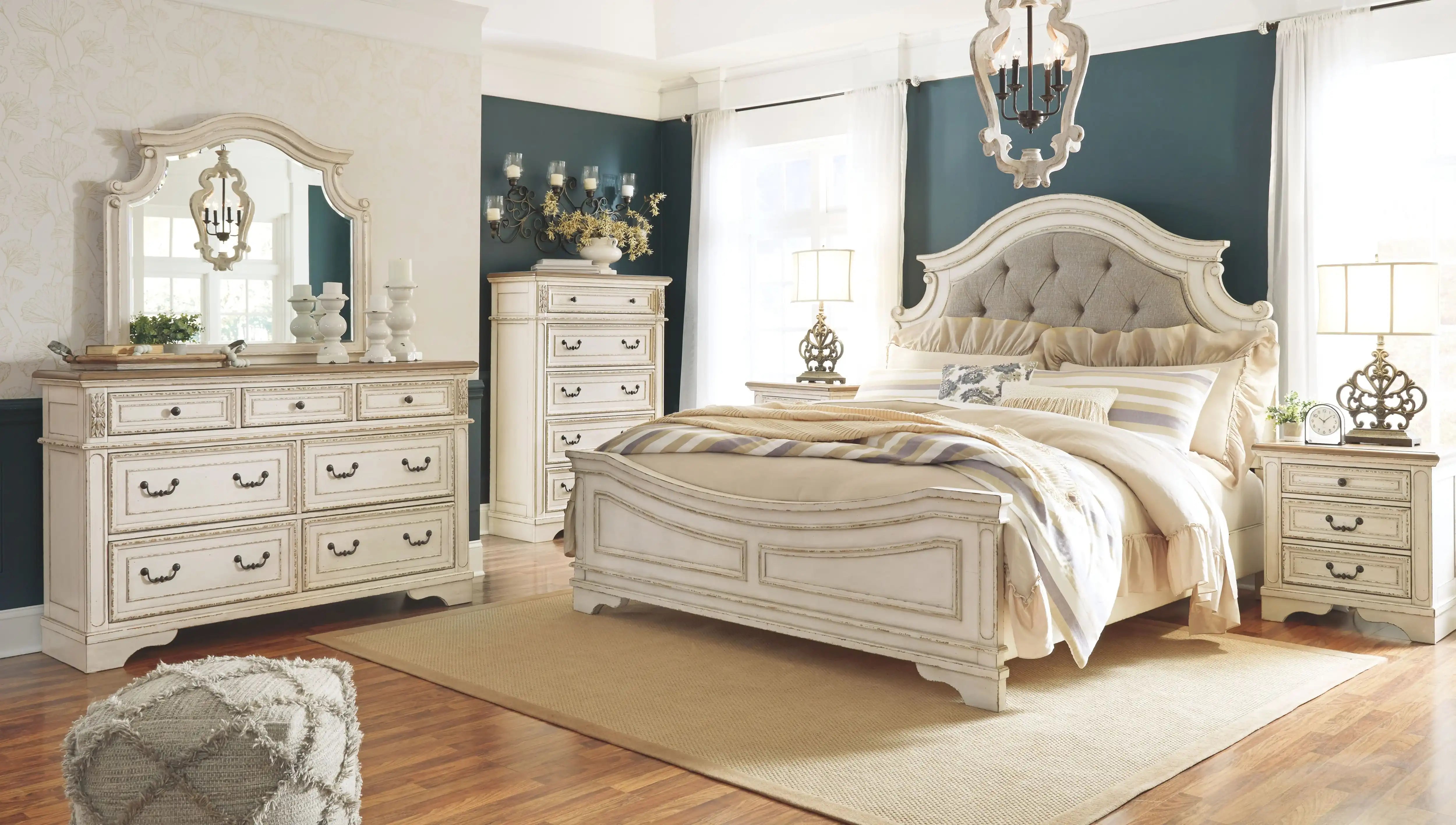 Realyn - Upholstered Panel Bed - Best Buy Furniture
