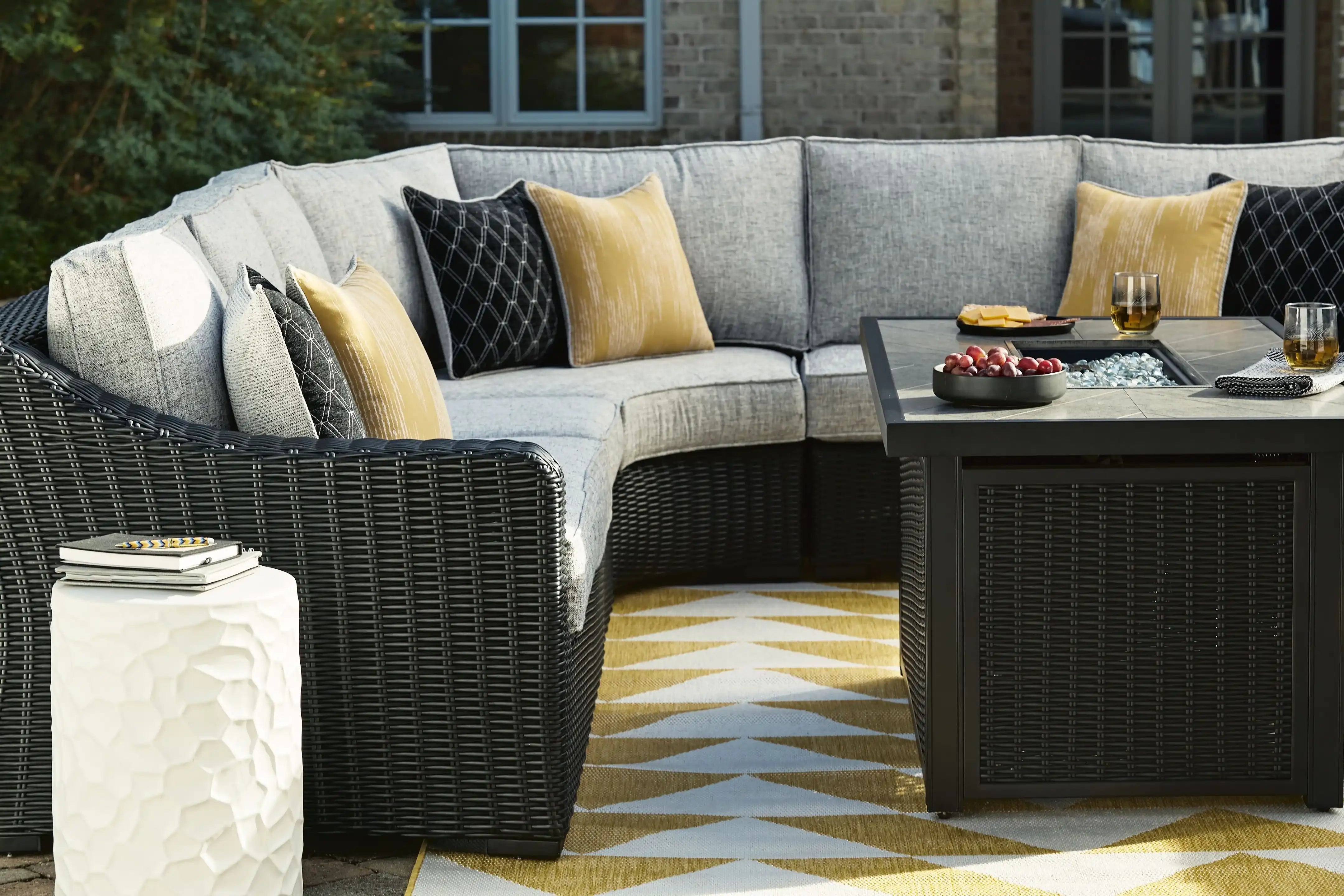 Beachcroft - Outdoor Sectional - Best Buy Furniture