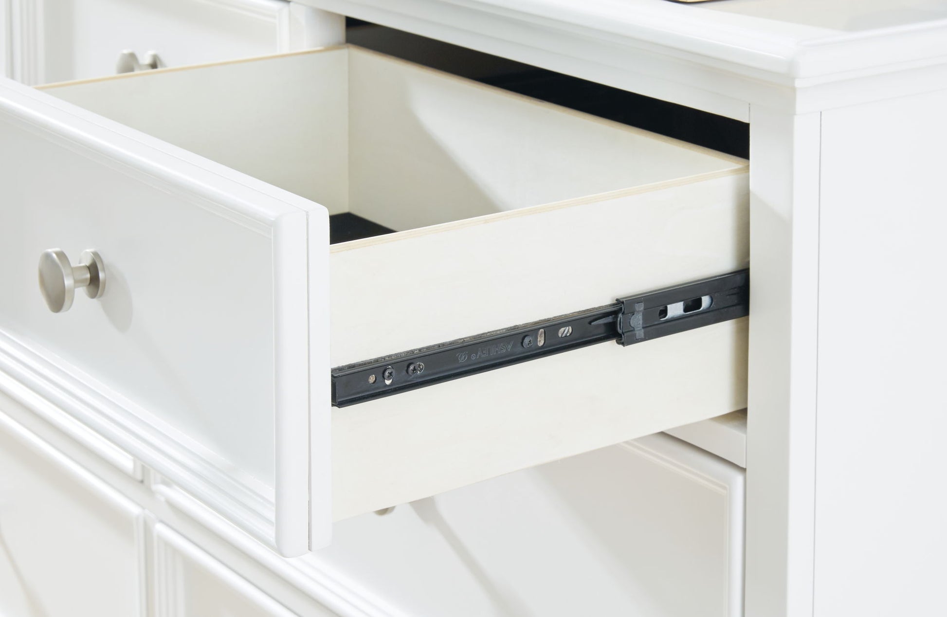 Fortman - Dresser - White - Best Buy Furniture
