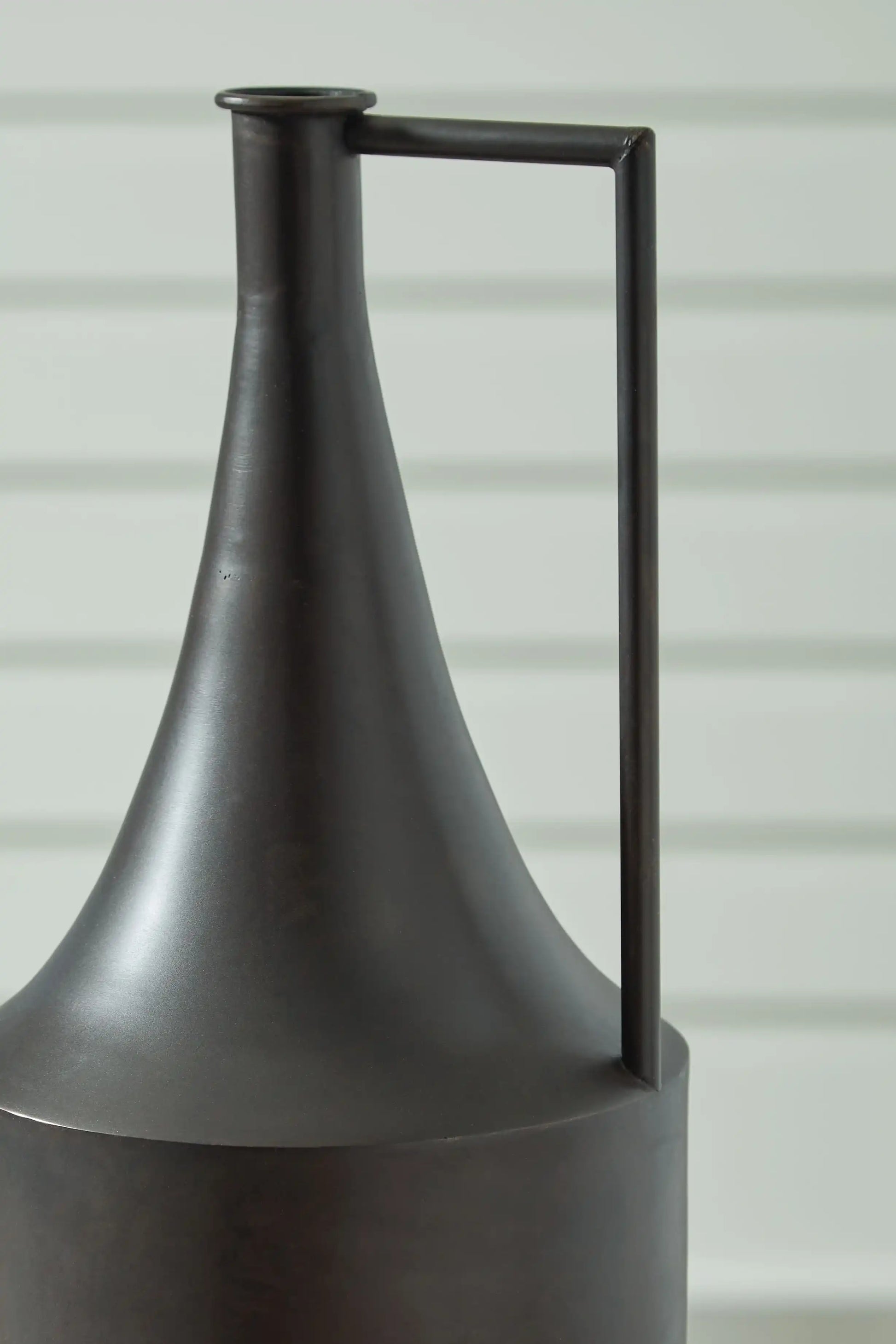 Zainforth - Vase - Best Buy Furniture